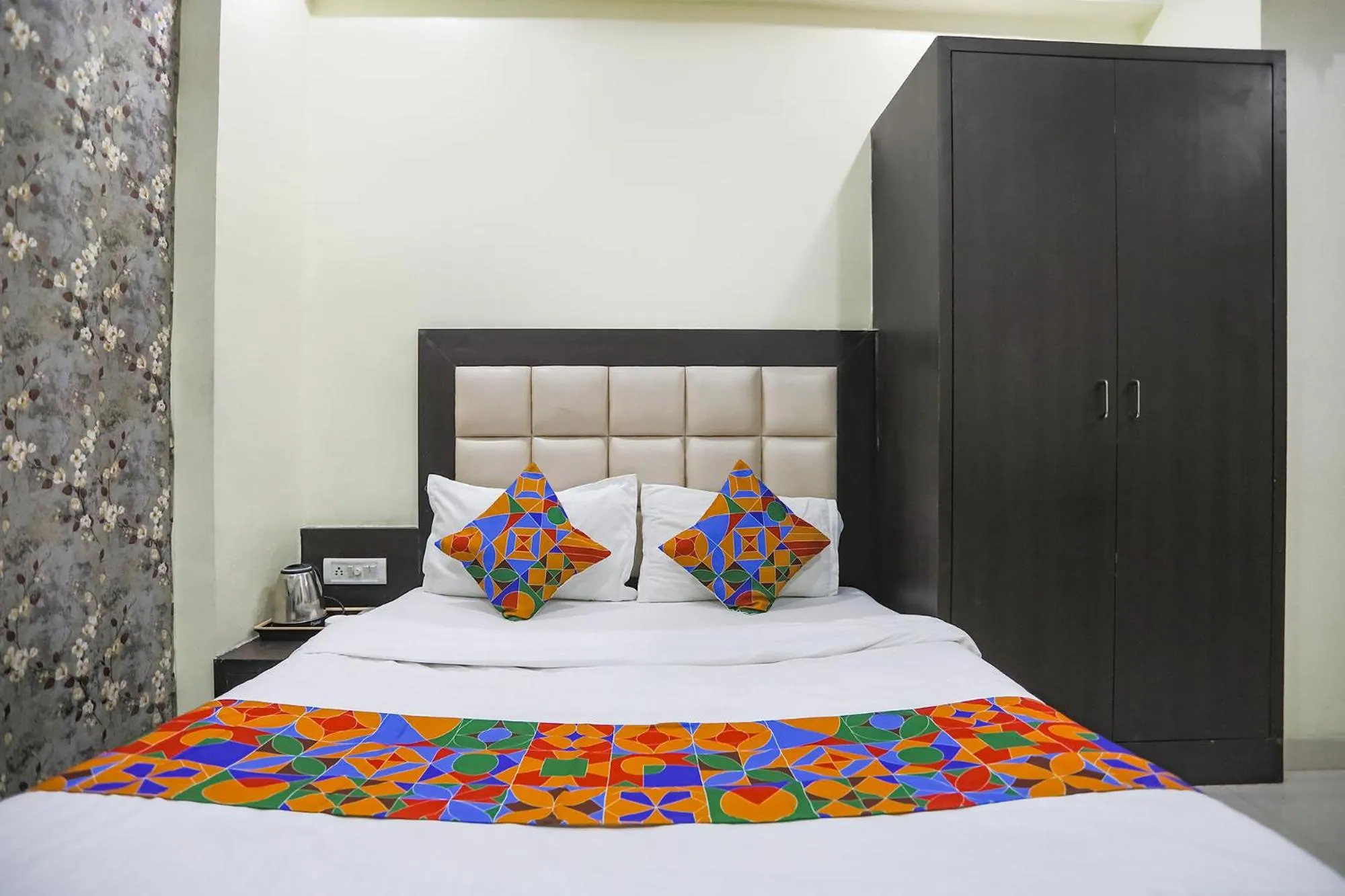 Bed in FabHotel Heritage Villa