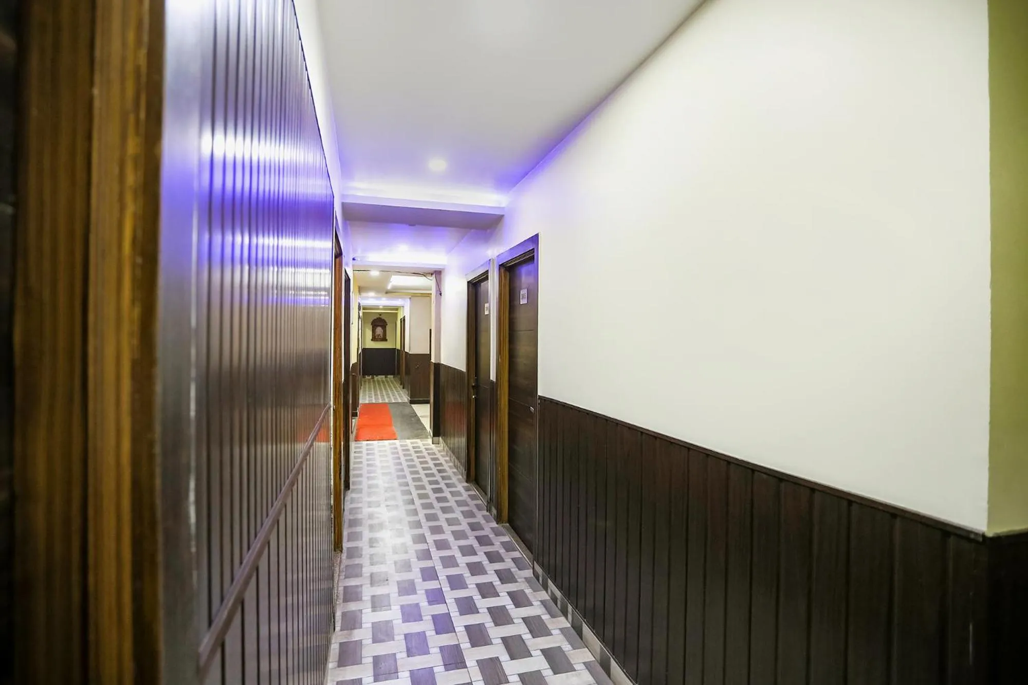 Lobby or reception, Balcony/Terrace in FabHotel Heritage Villa