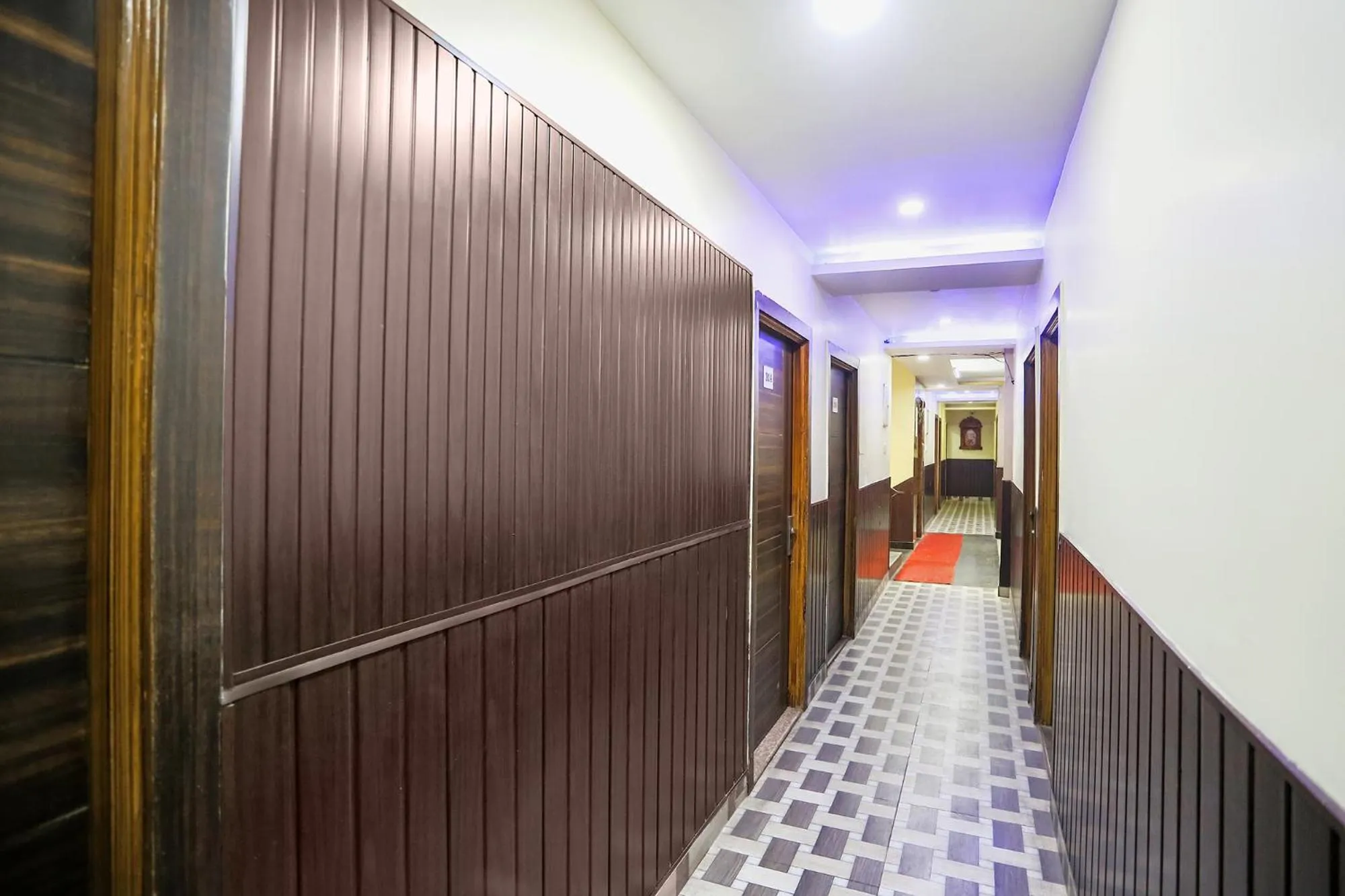 Lobby or reception, Balcony/Terrace in FabHotel Heritage Villa