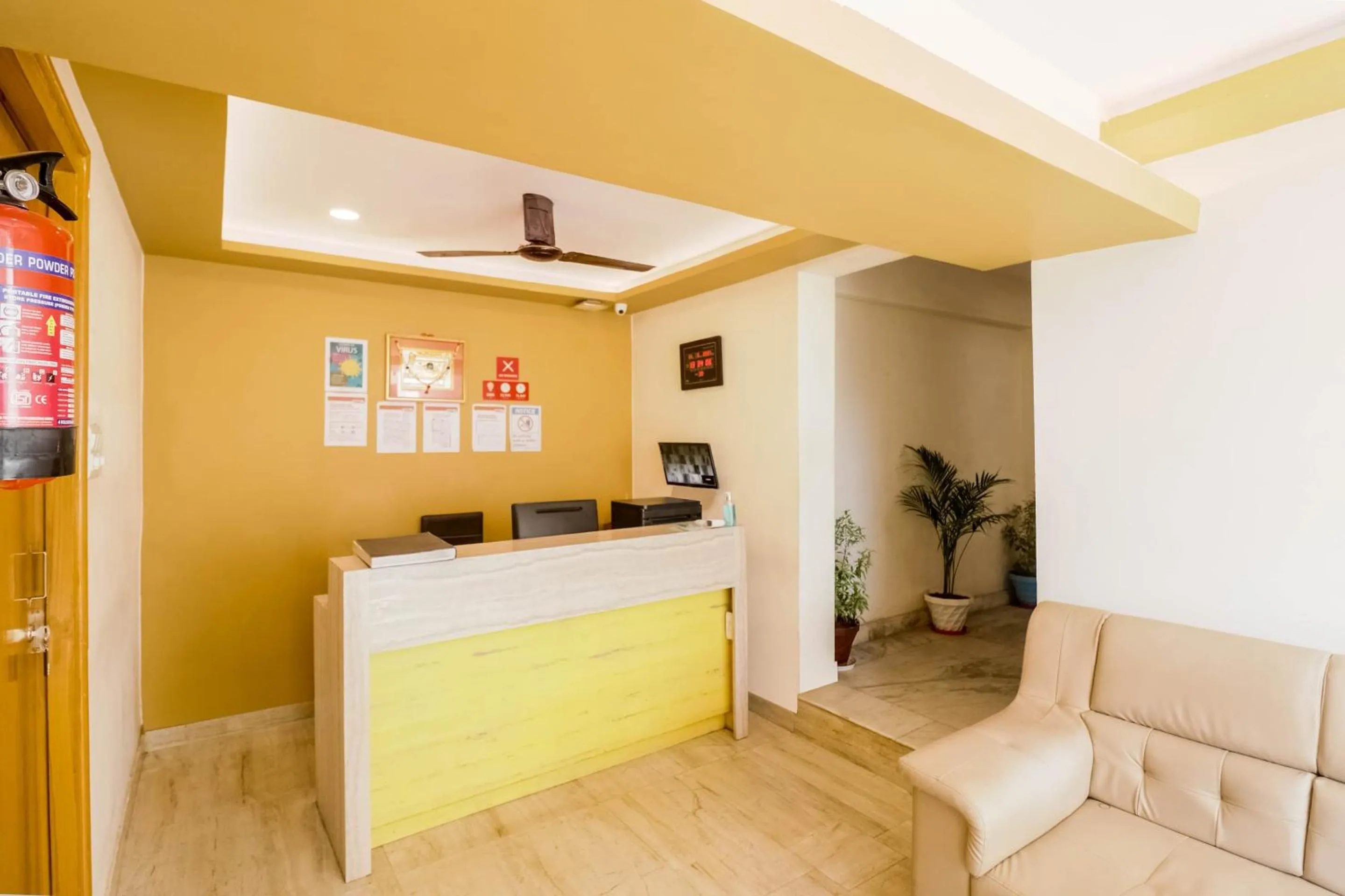 Lobby or reception in Collection O Kewal Palace Hyderabad Gate