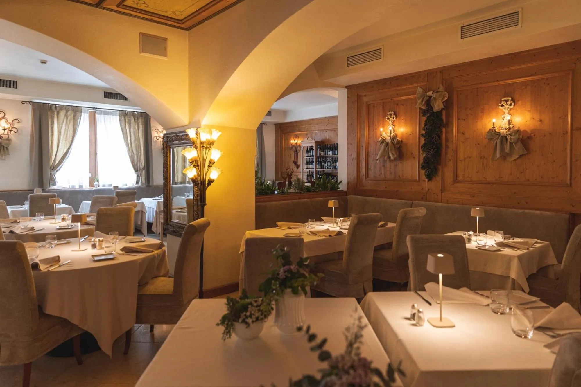 Restaurant/places to eat in Hotel Europa Residence