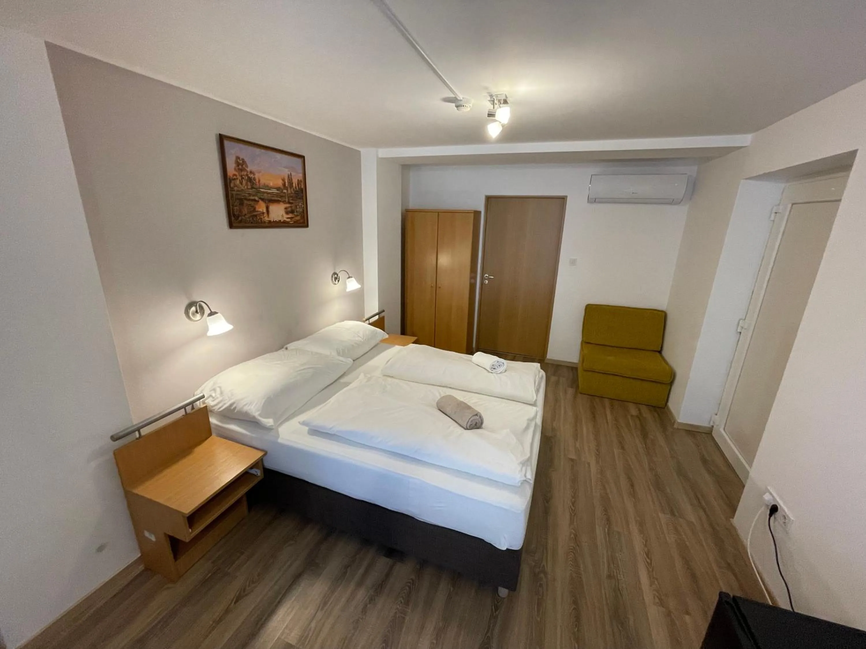 Mátyus Udvarház Kengyel Fogadó Eger