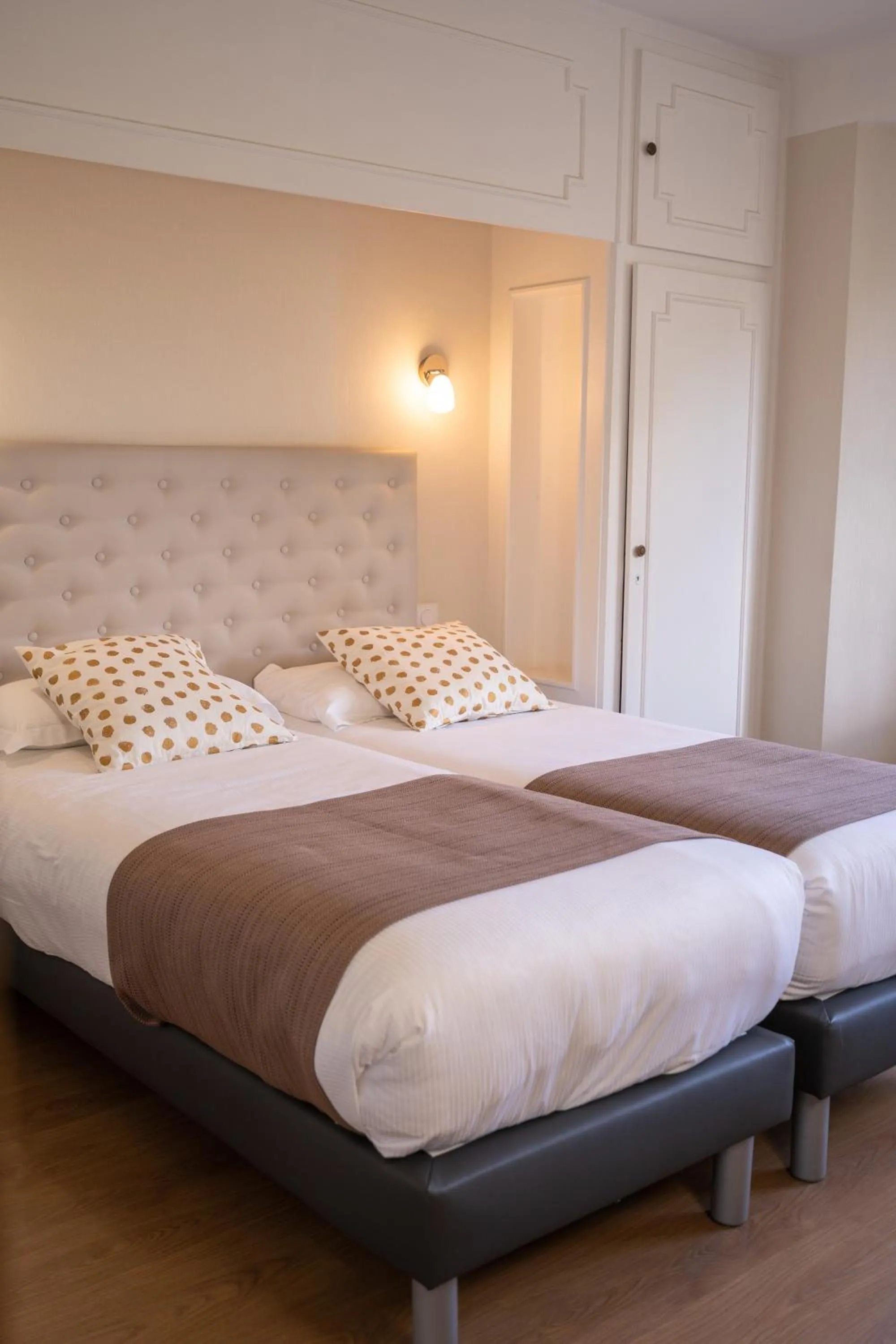 Bed in The Originals City, Hôtel Mondial, Perpignan