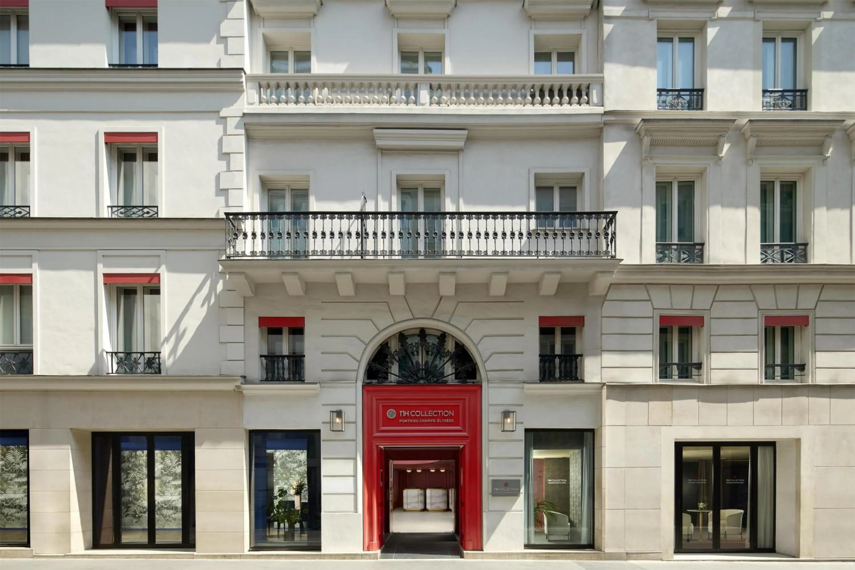 Property building in NH Collection Paris Ponthieu Champs-Élysées