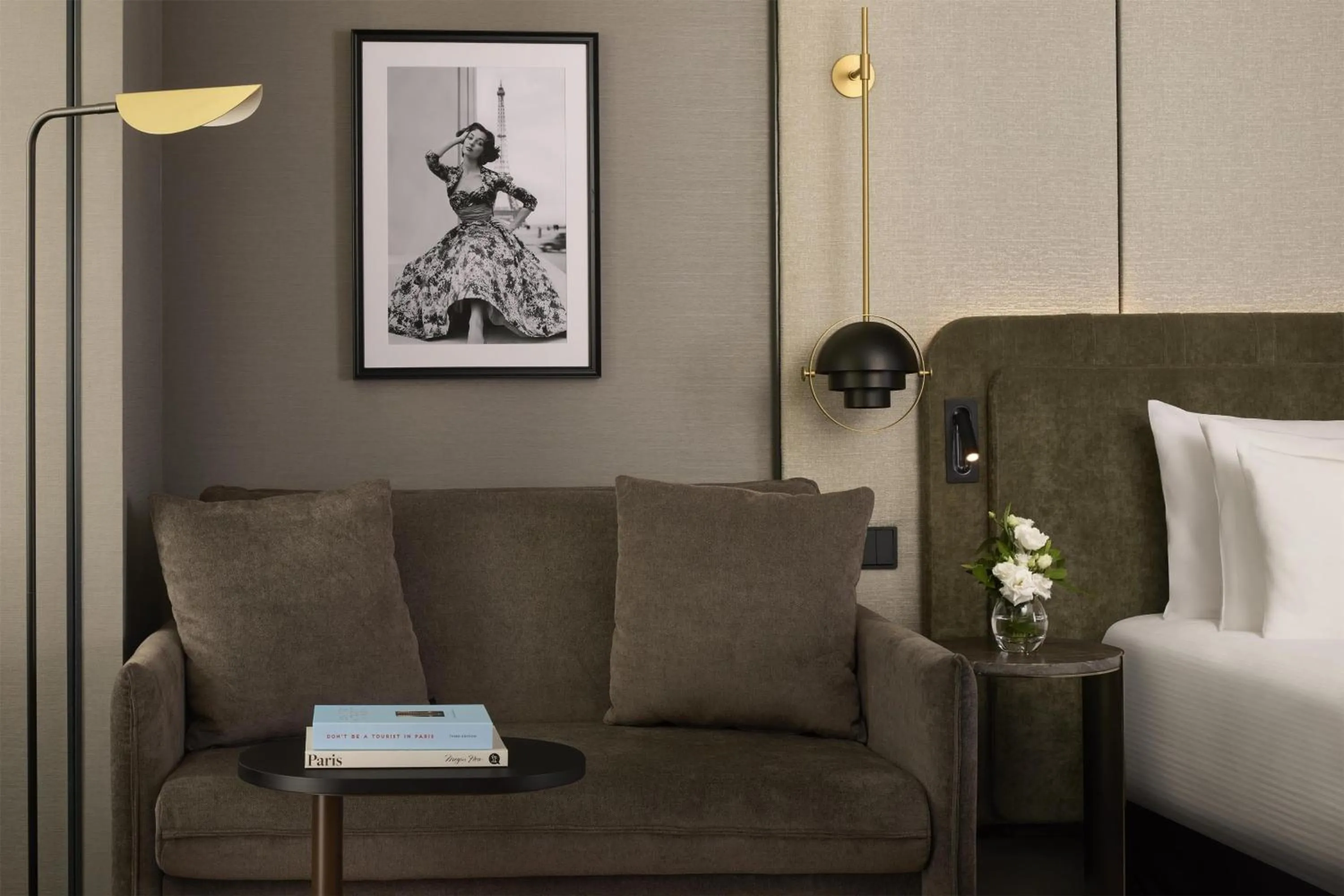 Photo of the whole room, Bed in NH Collection Paris Ponthieu Champs-Élysées