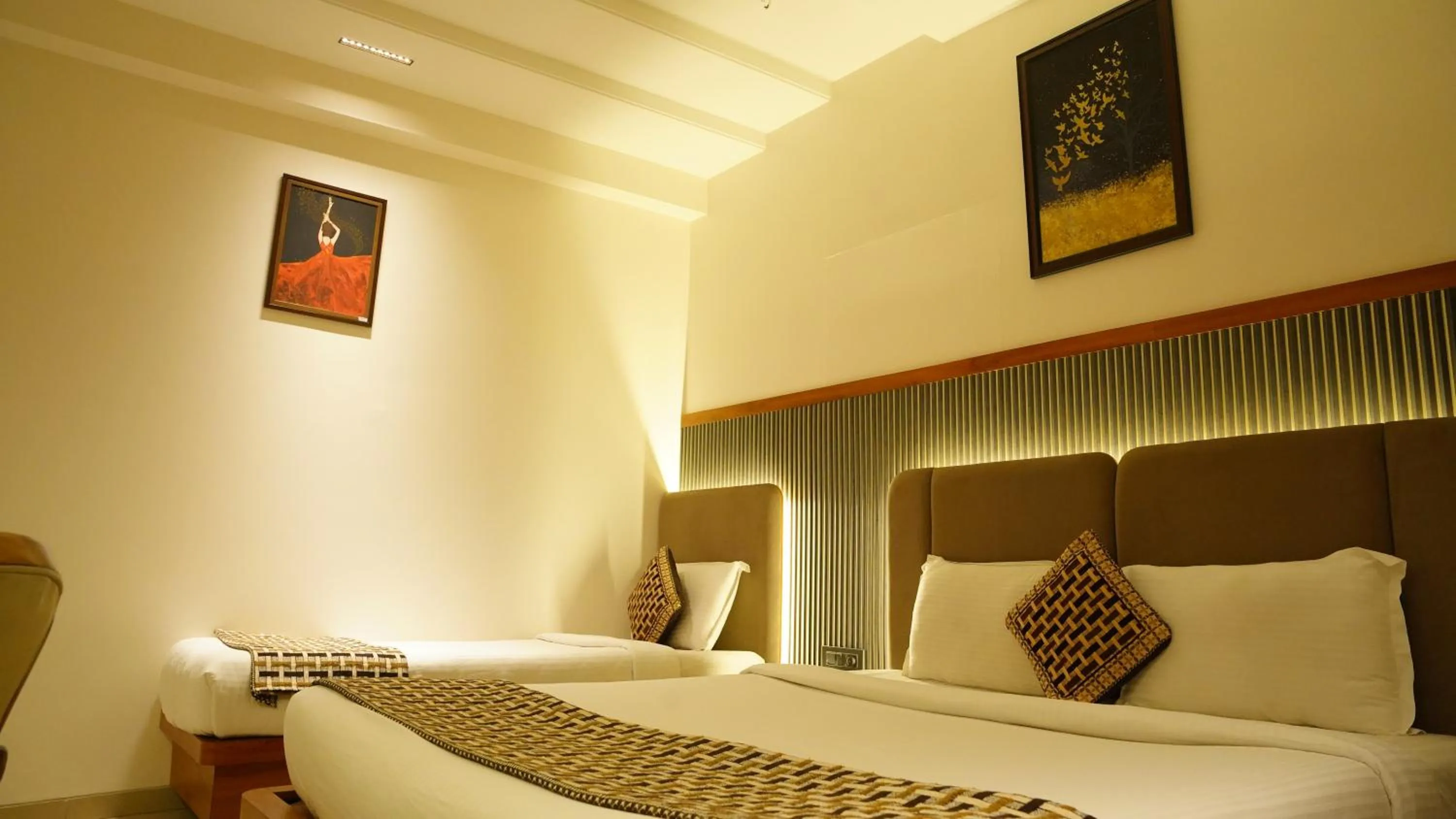 Bed in Hotel Ganpati Palace Shirdi Newly Renovated