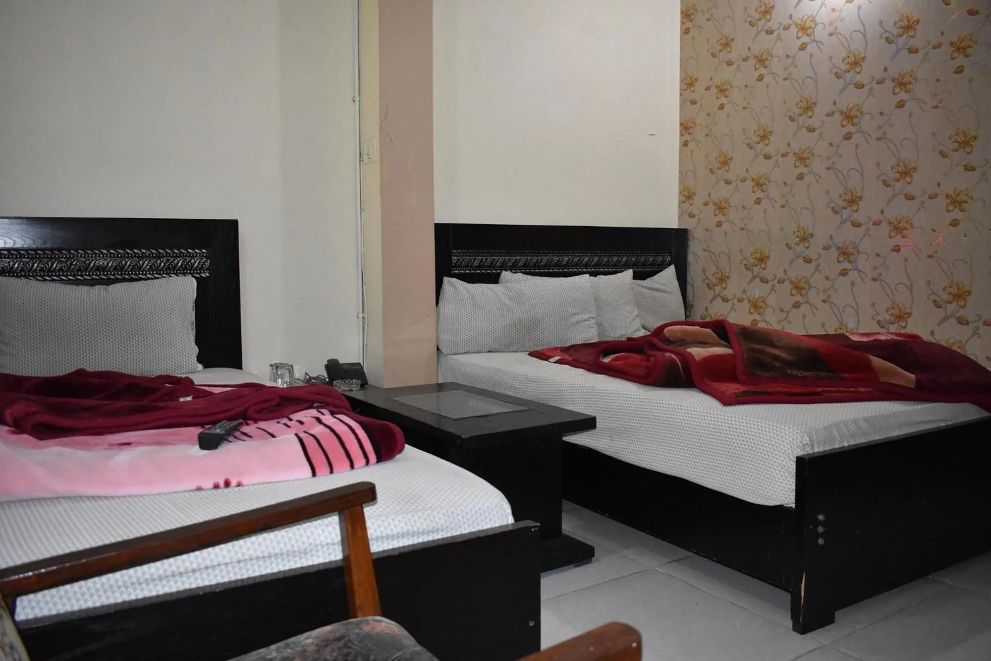 Bed in Hotel Islamabad Metro Inn