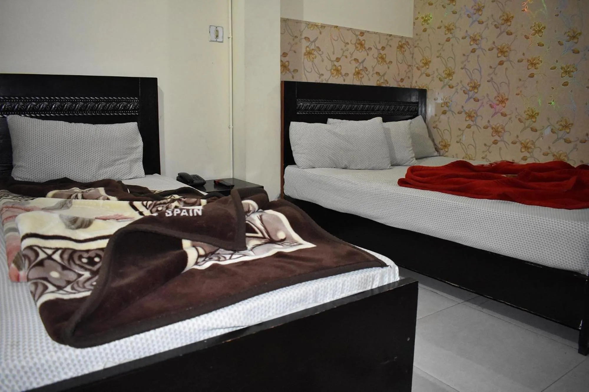 Bed in Hotel Islamabad Metro Inn
