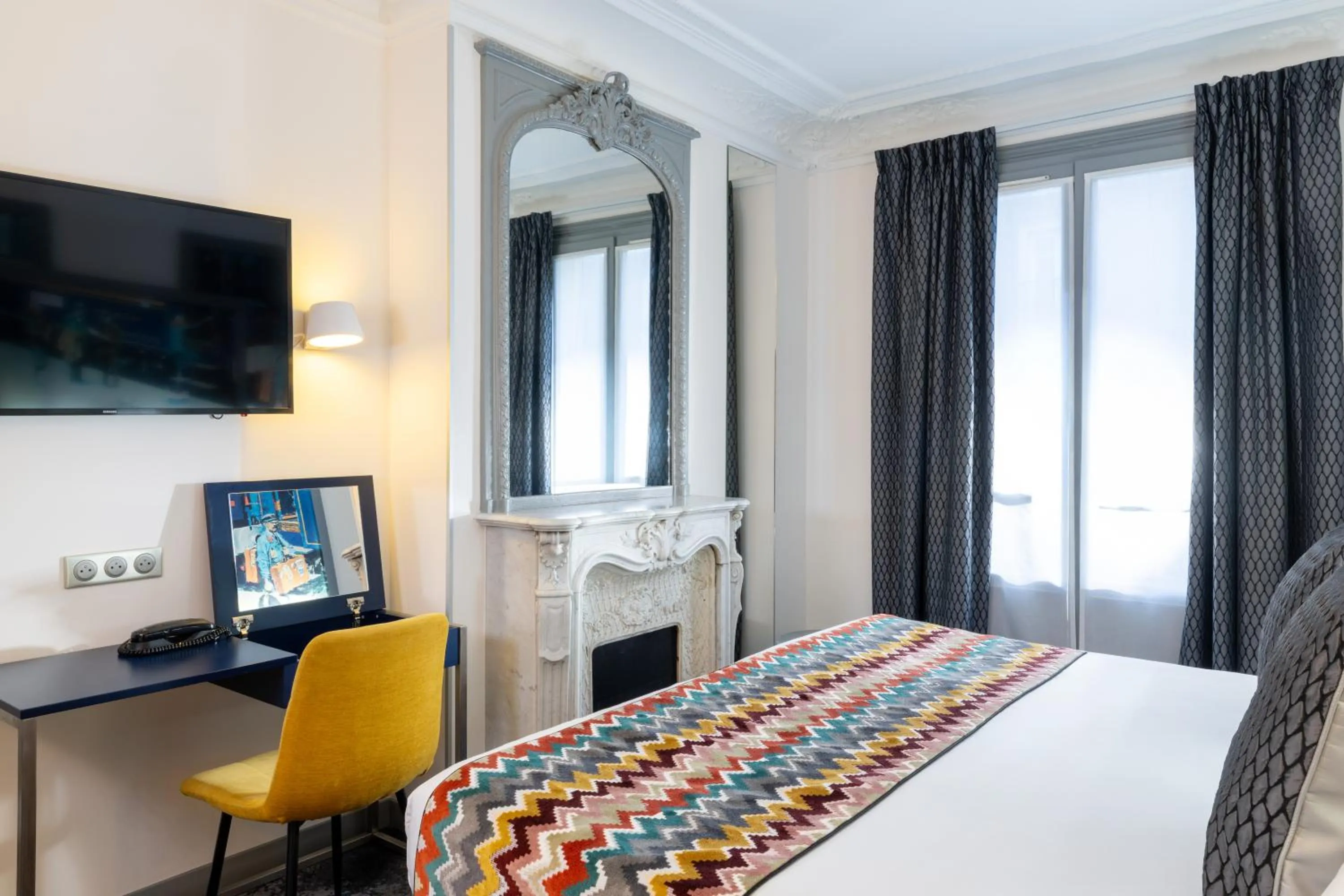 Bedroom, Bed in Palym