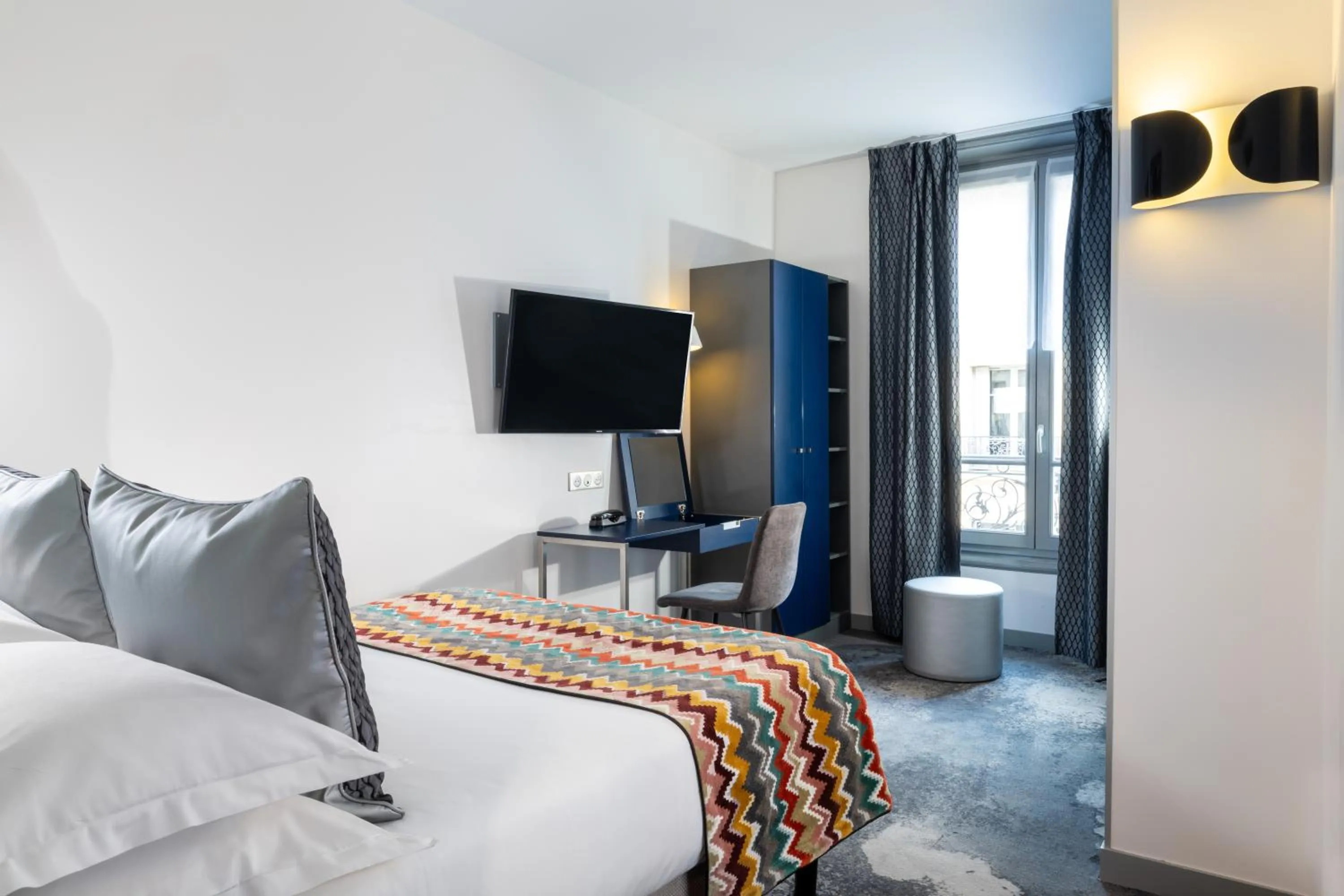 Bedroom, Bed in Palym