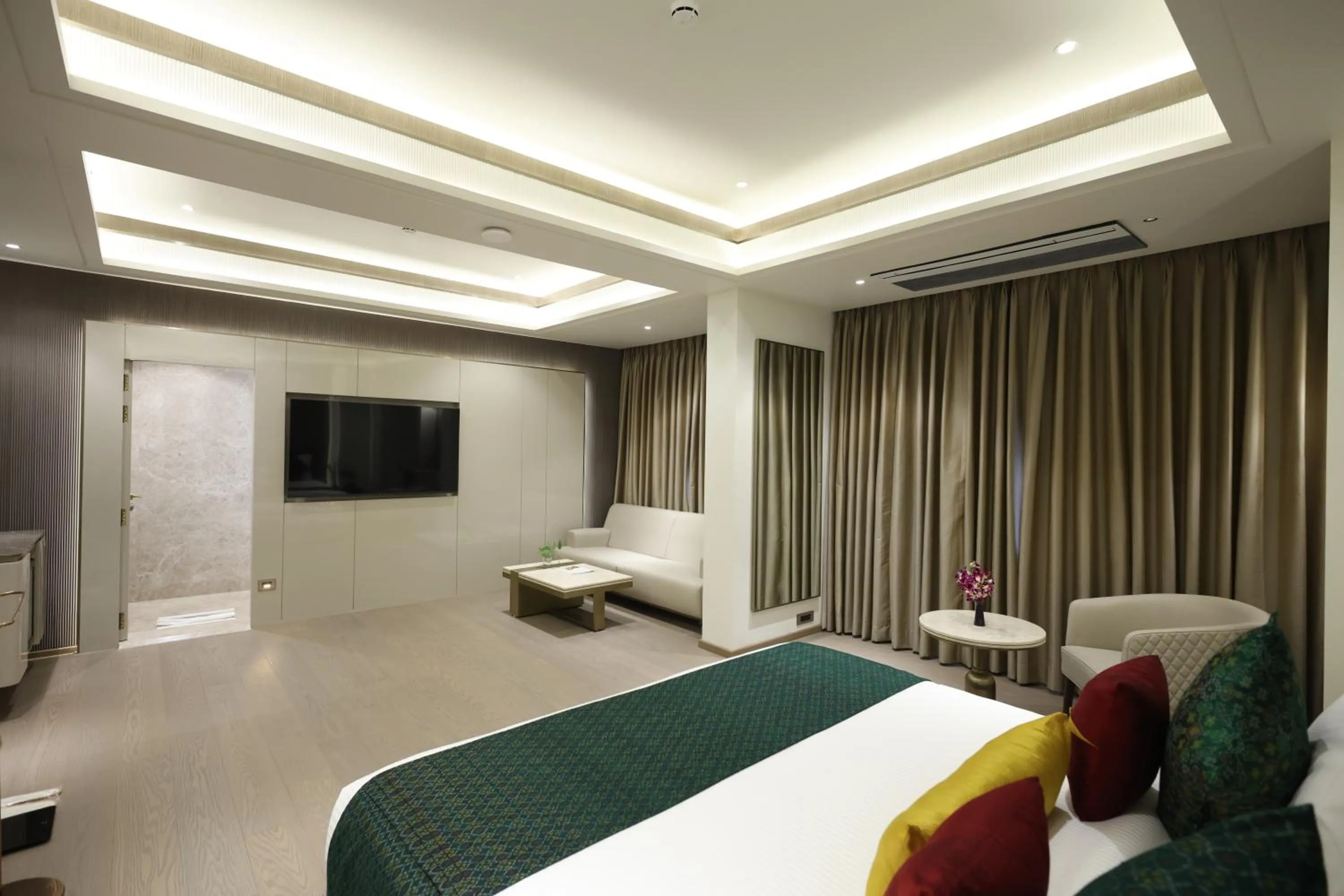 MARIGOLD-Newly Renovated Hotel