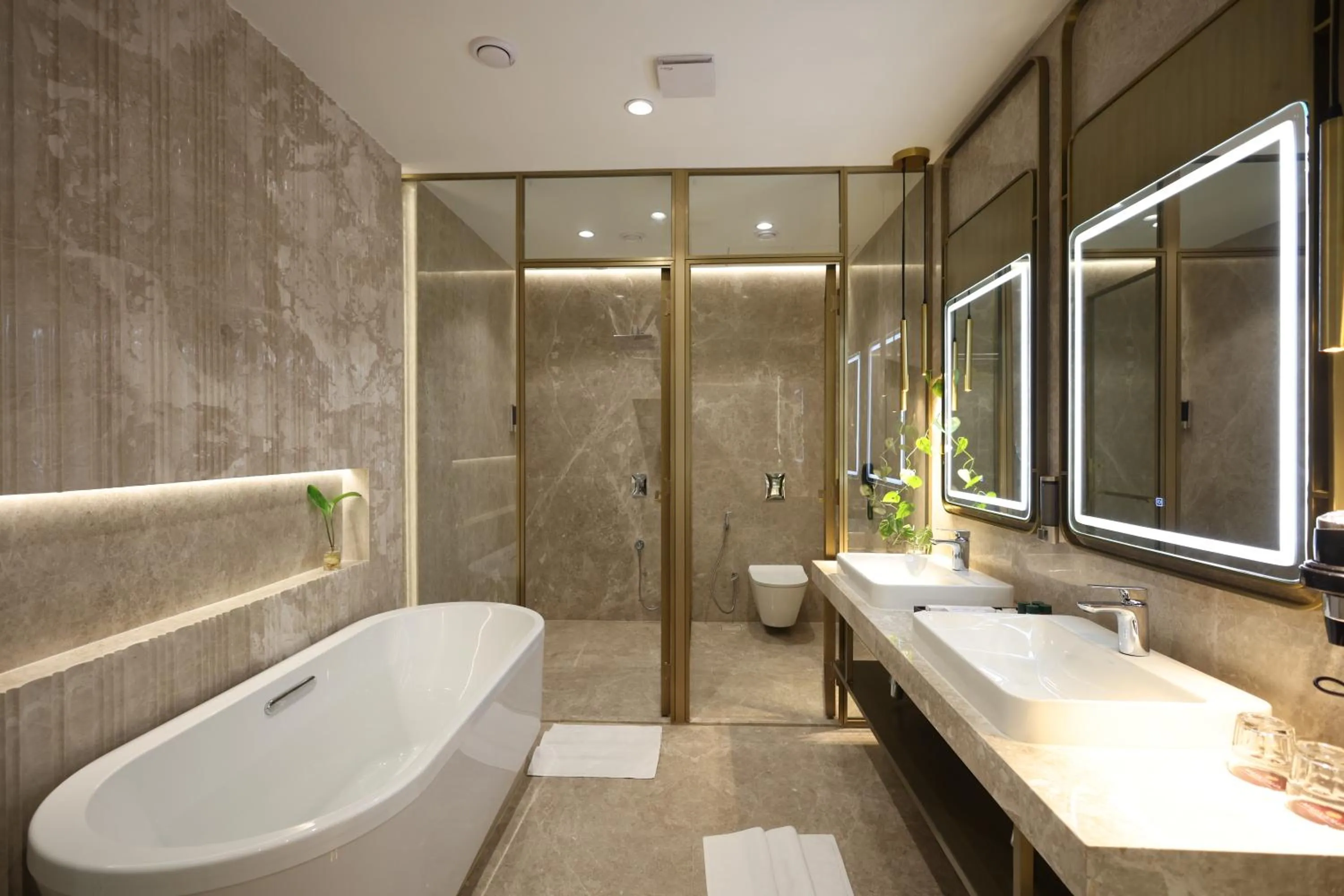 Bath in MARIGOLD-Newly Renovated Hotel