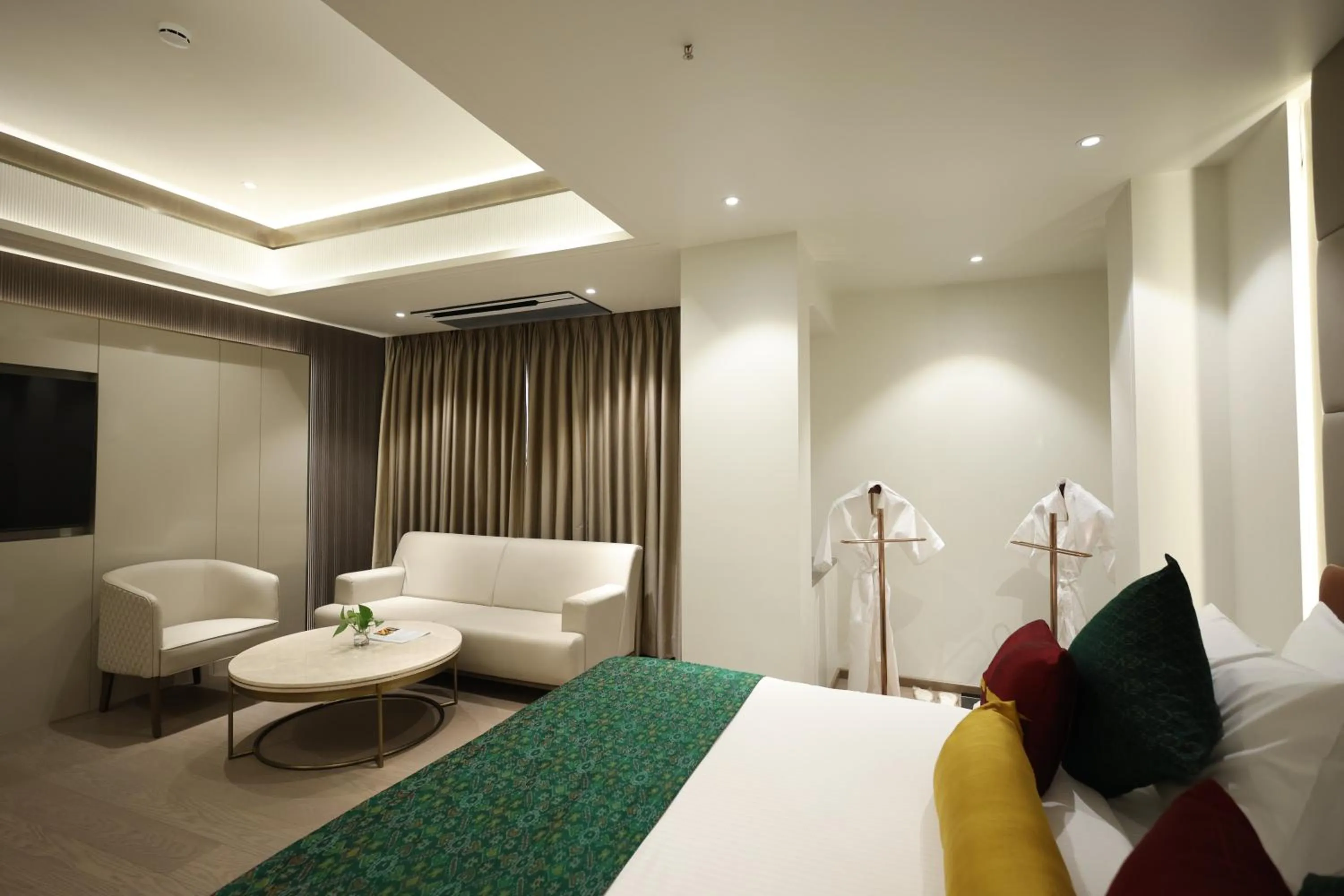 MARIGOLD-Newly Renovated Hotel