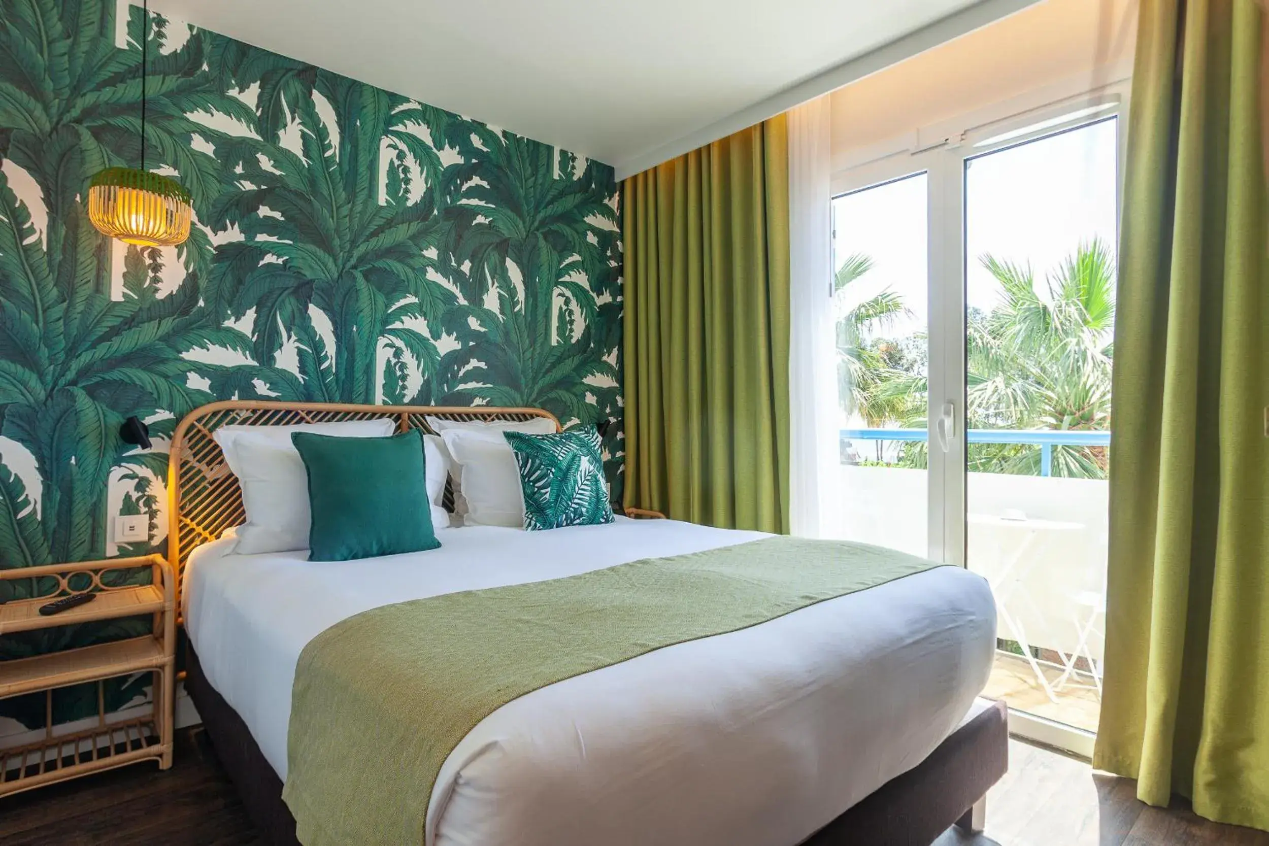 Double Room in Hôtel La Piscine Double Room in Hôtel La Piscine