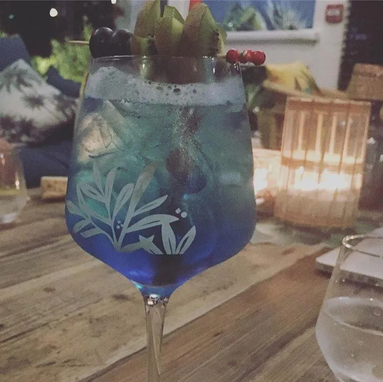 Restaurant/places to eat in Hôtel La Piscine