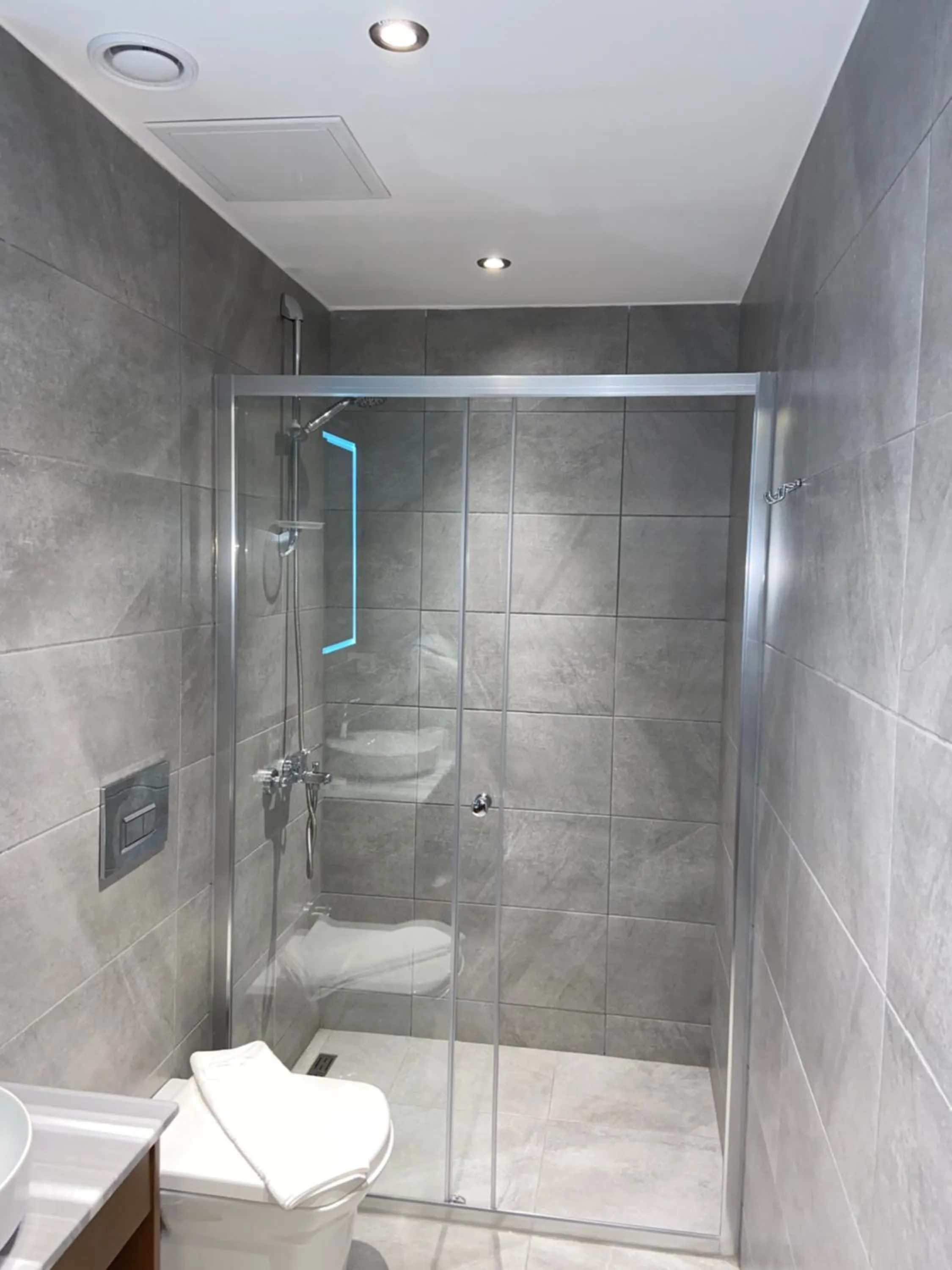 Shower in Liberi Hotel Taksim