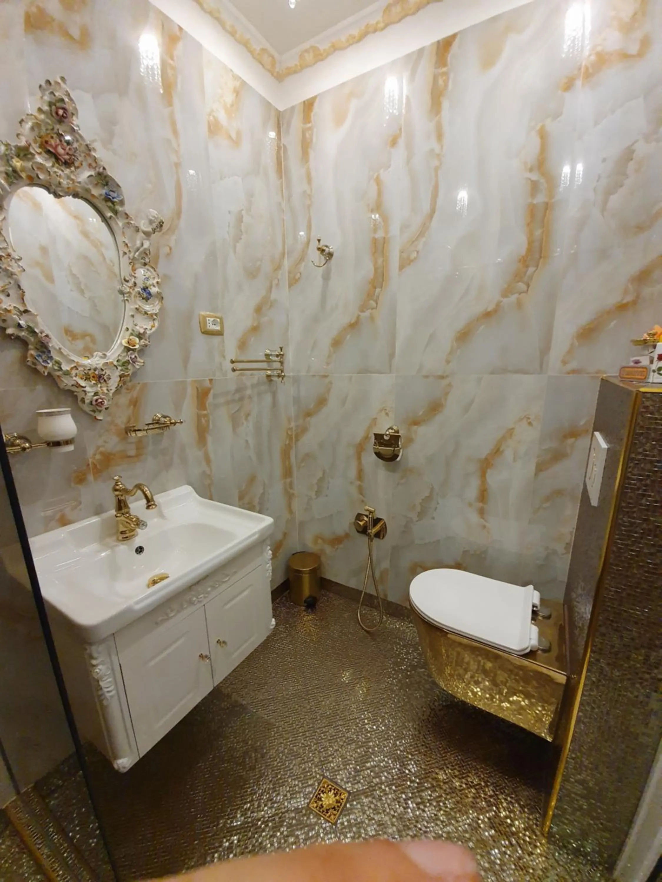 Bathroom in FD Luxury rooms