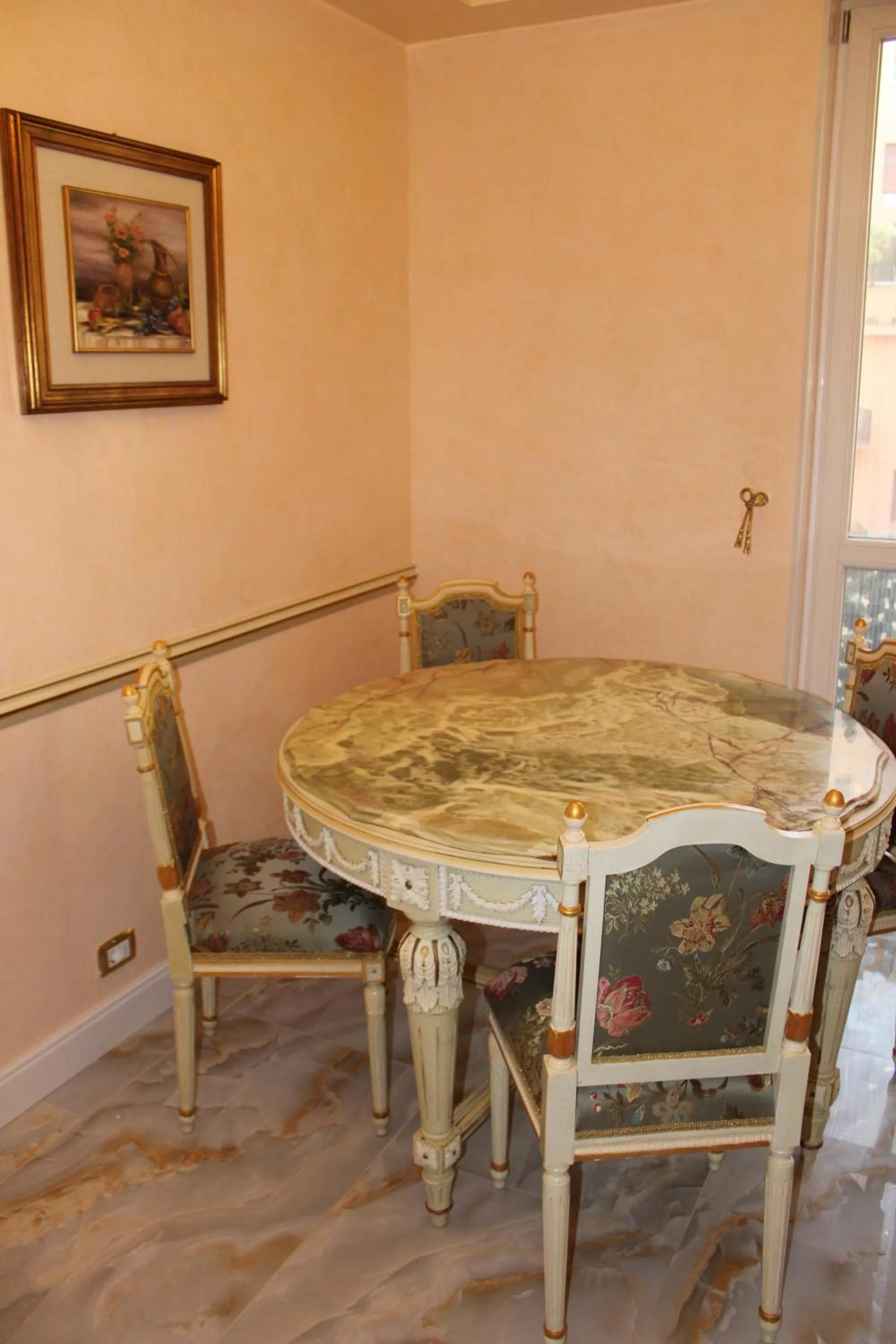 Dining area in FD Luxury rooms