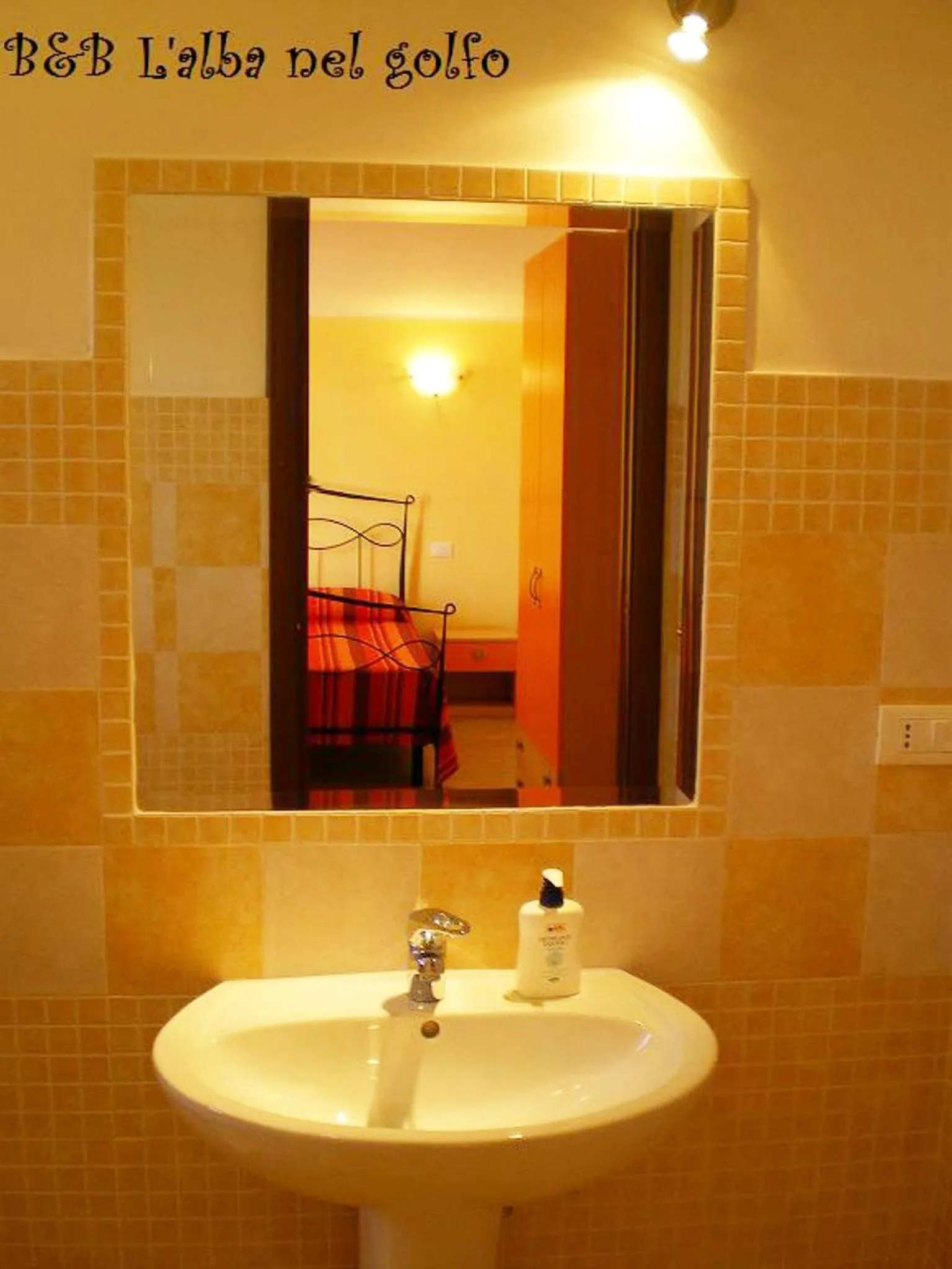 Bathroom in B&B L'alba Nel Golfo