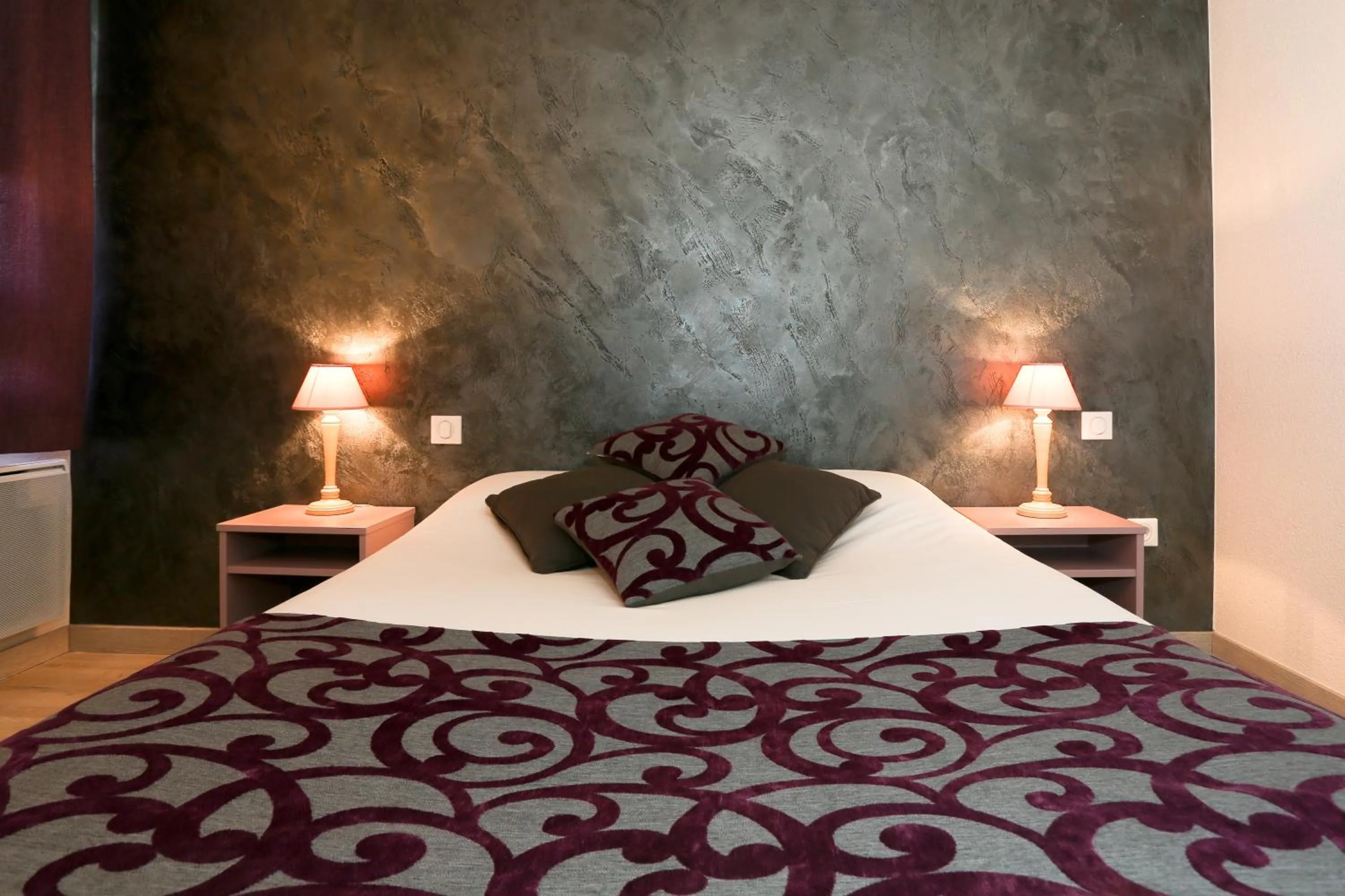 Bed in The Originals City, Hôtel Mulhouse, Ile Napoleon