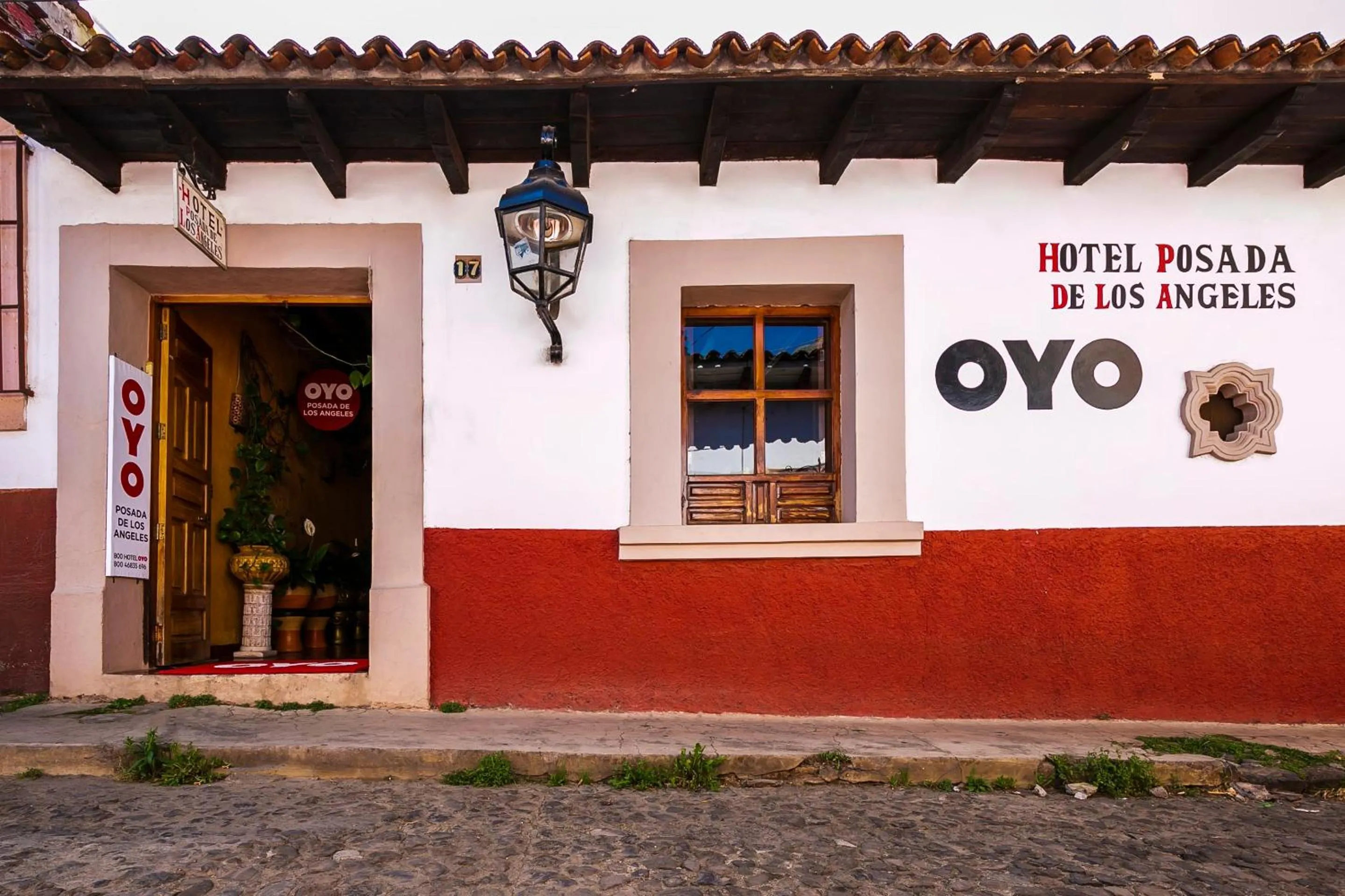 Facade/entrance in OYO Posada De Los Angeles, Pátzcuaro