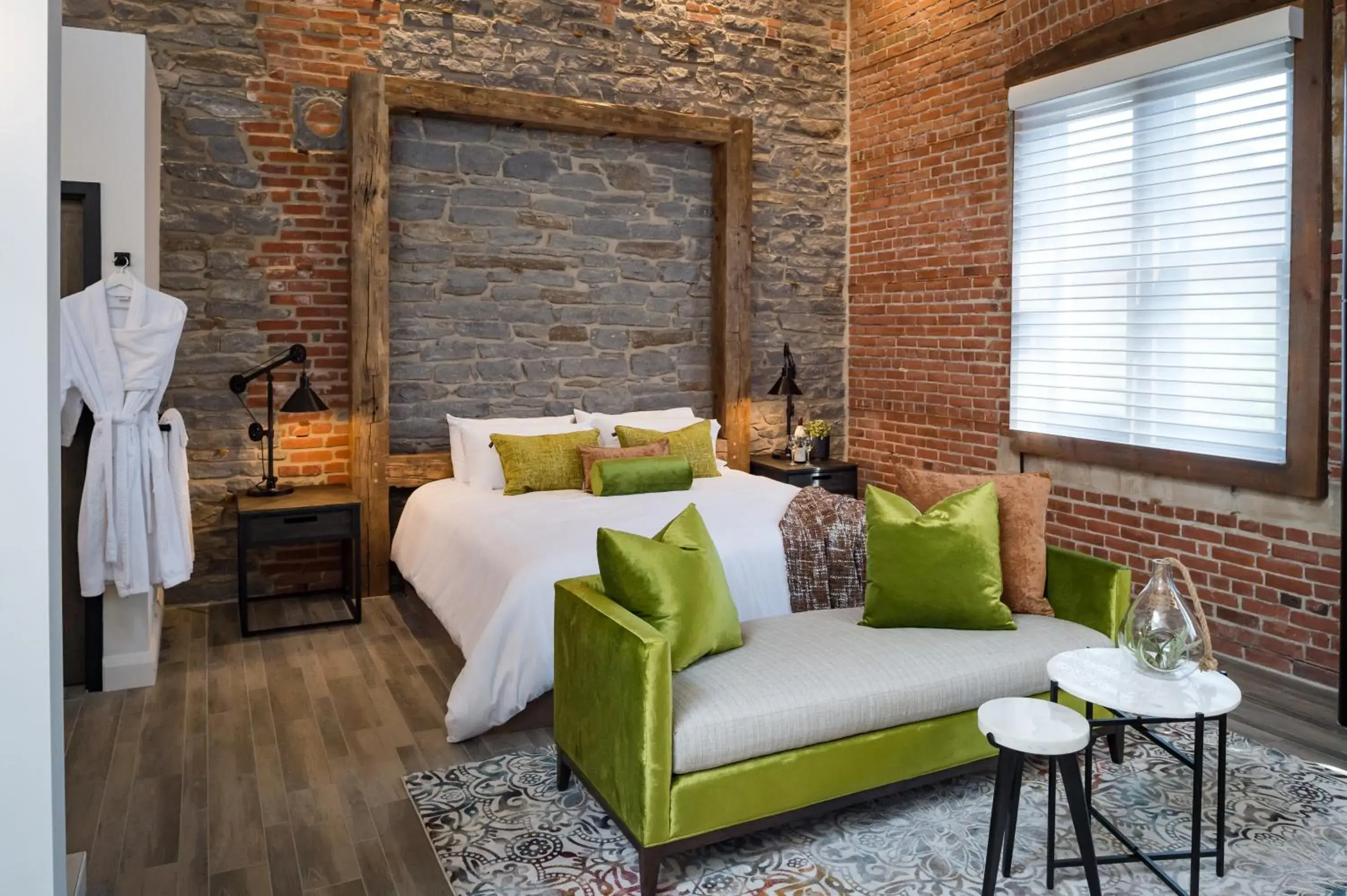 Junior Suite in 48 King West Boutique Hotel Junior Suite in 48 King West Boutique Hotel