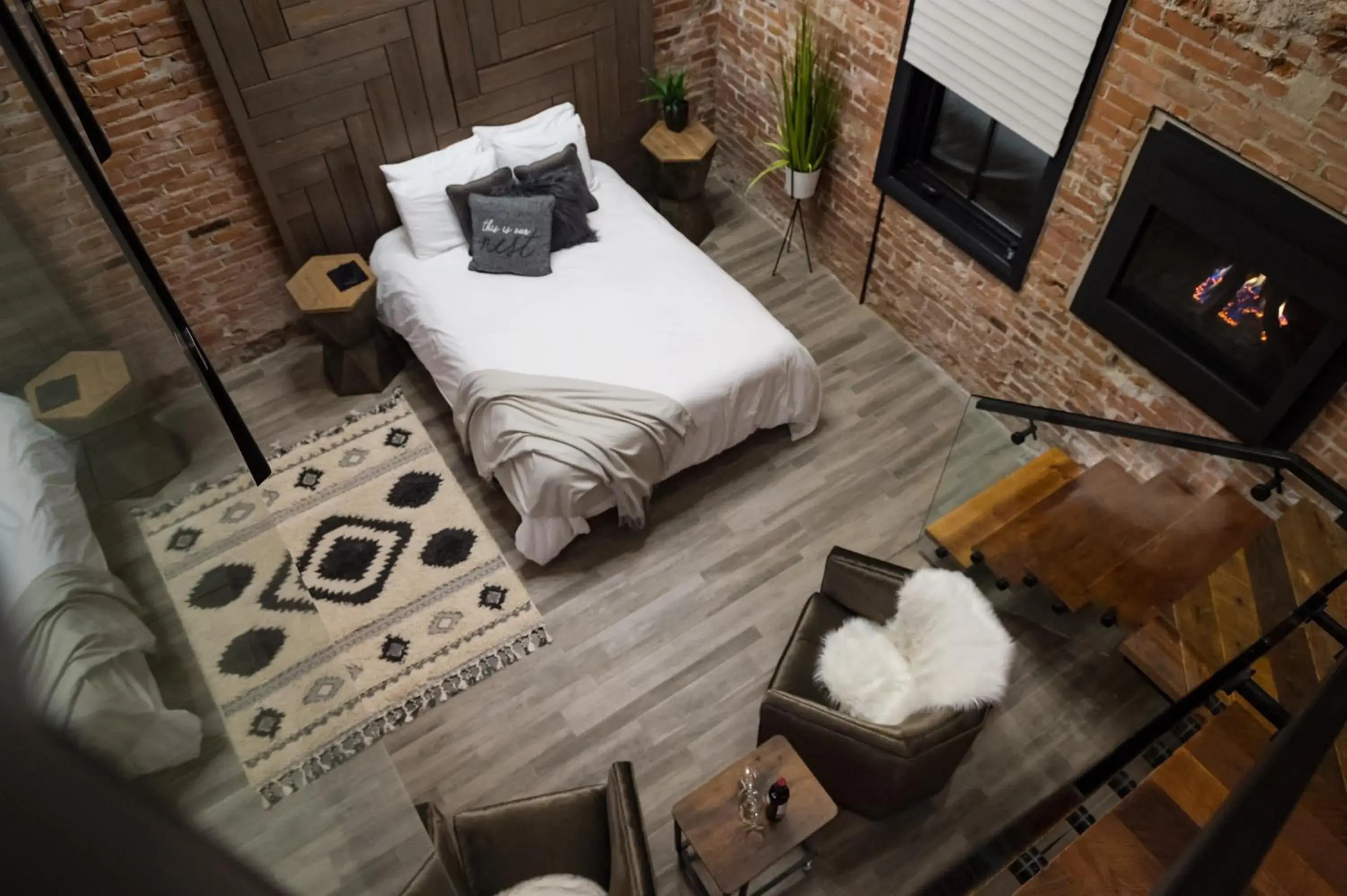 Suite with Hot Tub in 48 King West Boutique Hotel Suite with Hot Tub in 48 King West Boutique Hotel