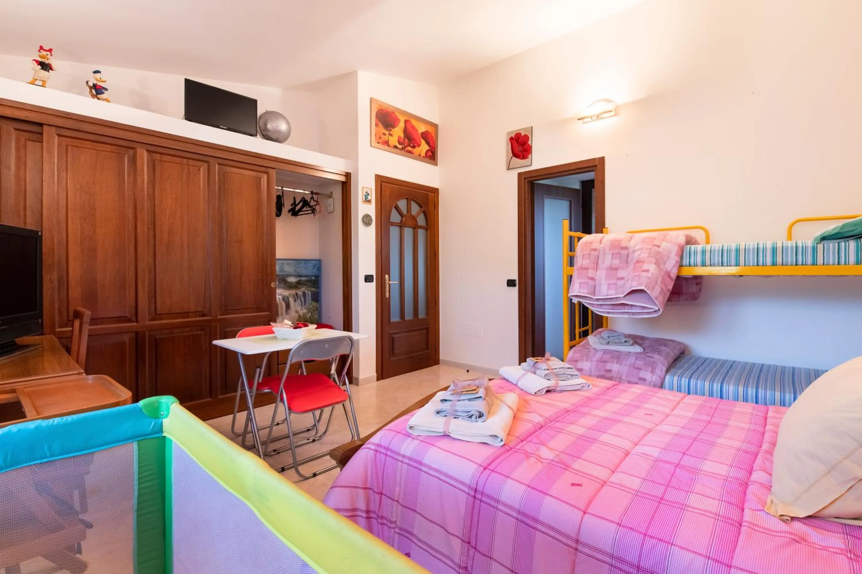 TV and multimedia, Bed in Le Calle