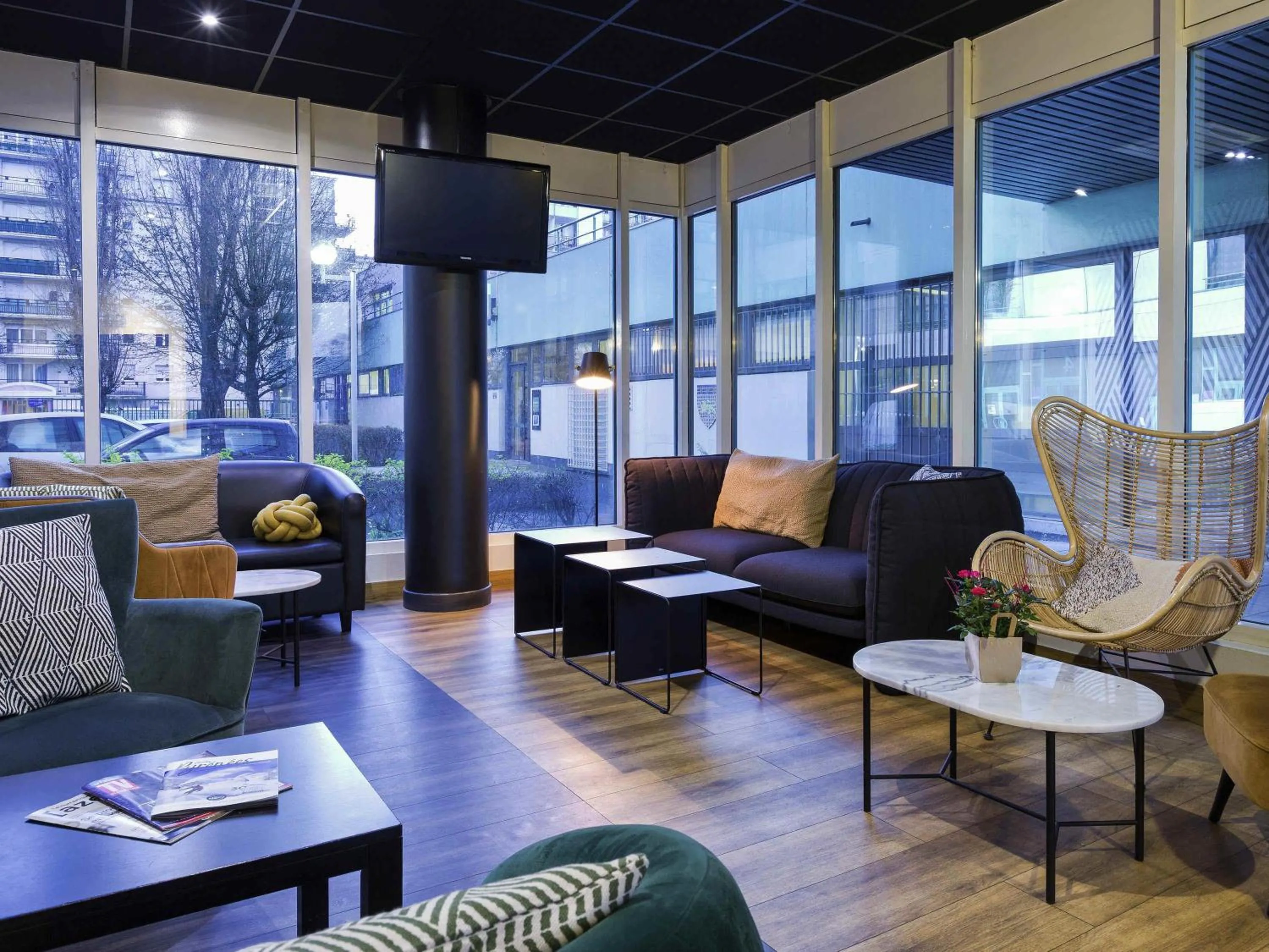 Property building in ibis Styles Massy Opéra