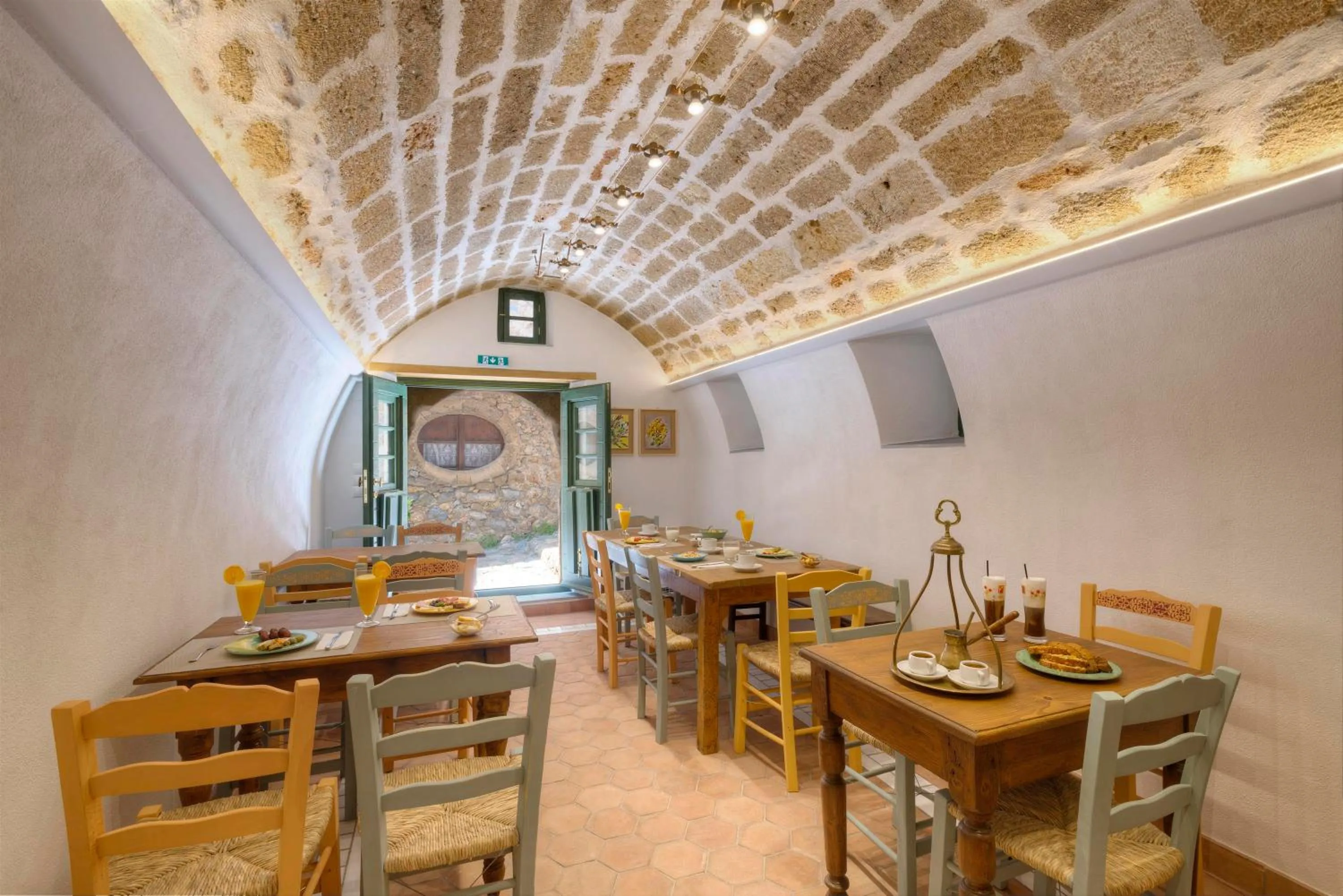 Buffet breakfast in Ritsos Guesthouse