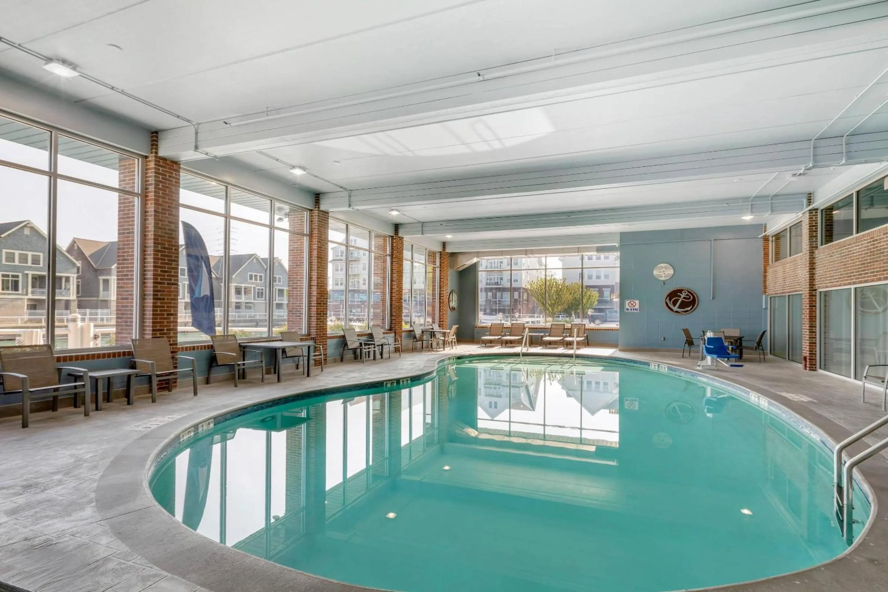 Swimming pool in The Harborview on Lake Michigan, Ascend Hotel Collection