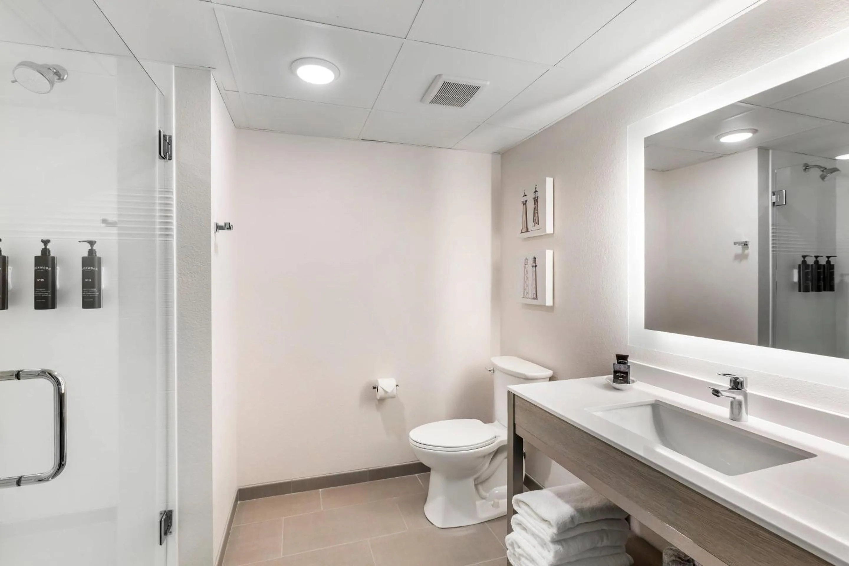 Bedroom in The Harborview on Lake Michigan, Ascend Hotel Collection