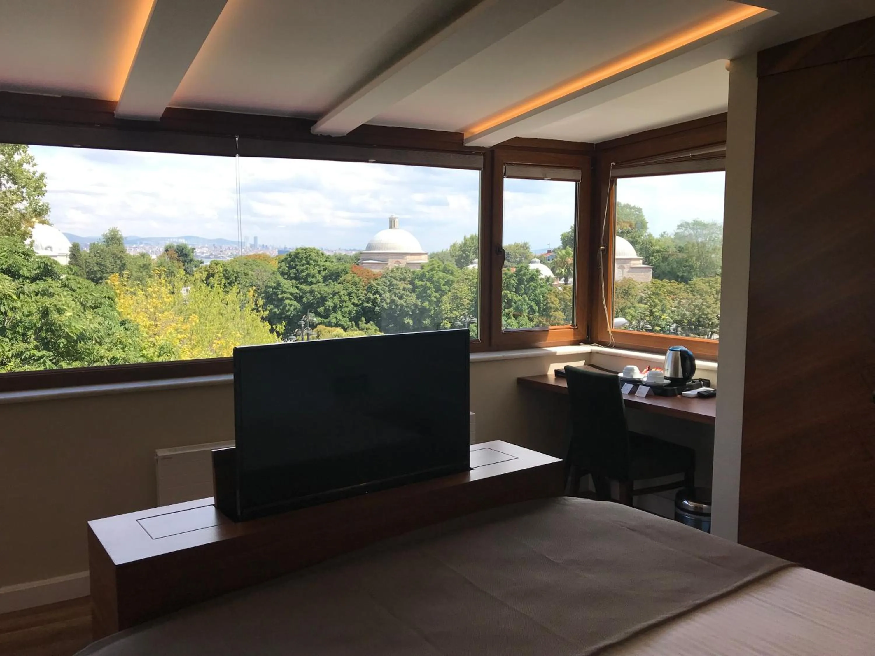 City view in Old Port Hotel Suit