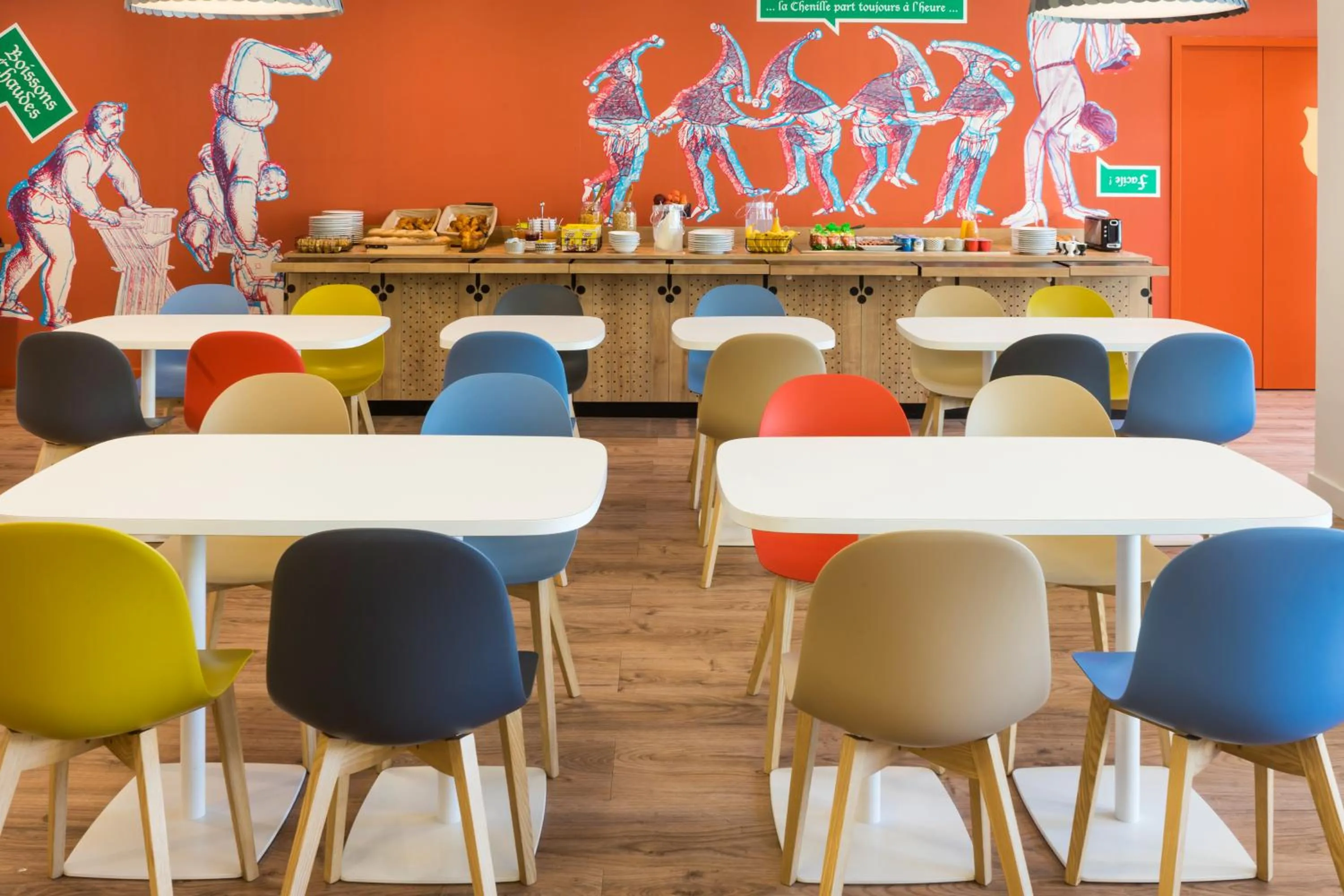 Restaurant/places to eat in ibis Styles Carcassonne La Cité