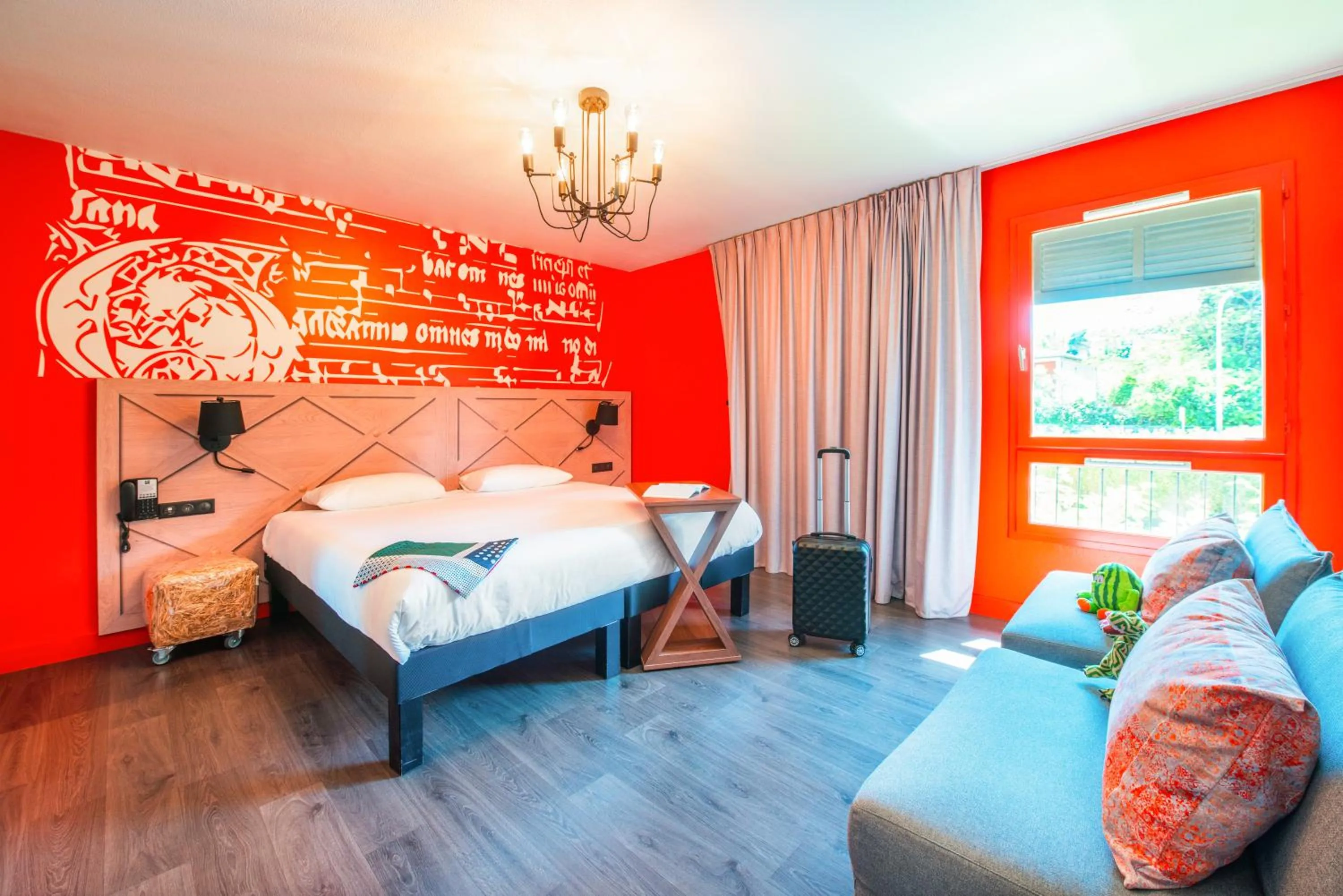 Photo of the whole room, Bed in ibis Styles Carcassonne La Cité
