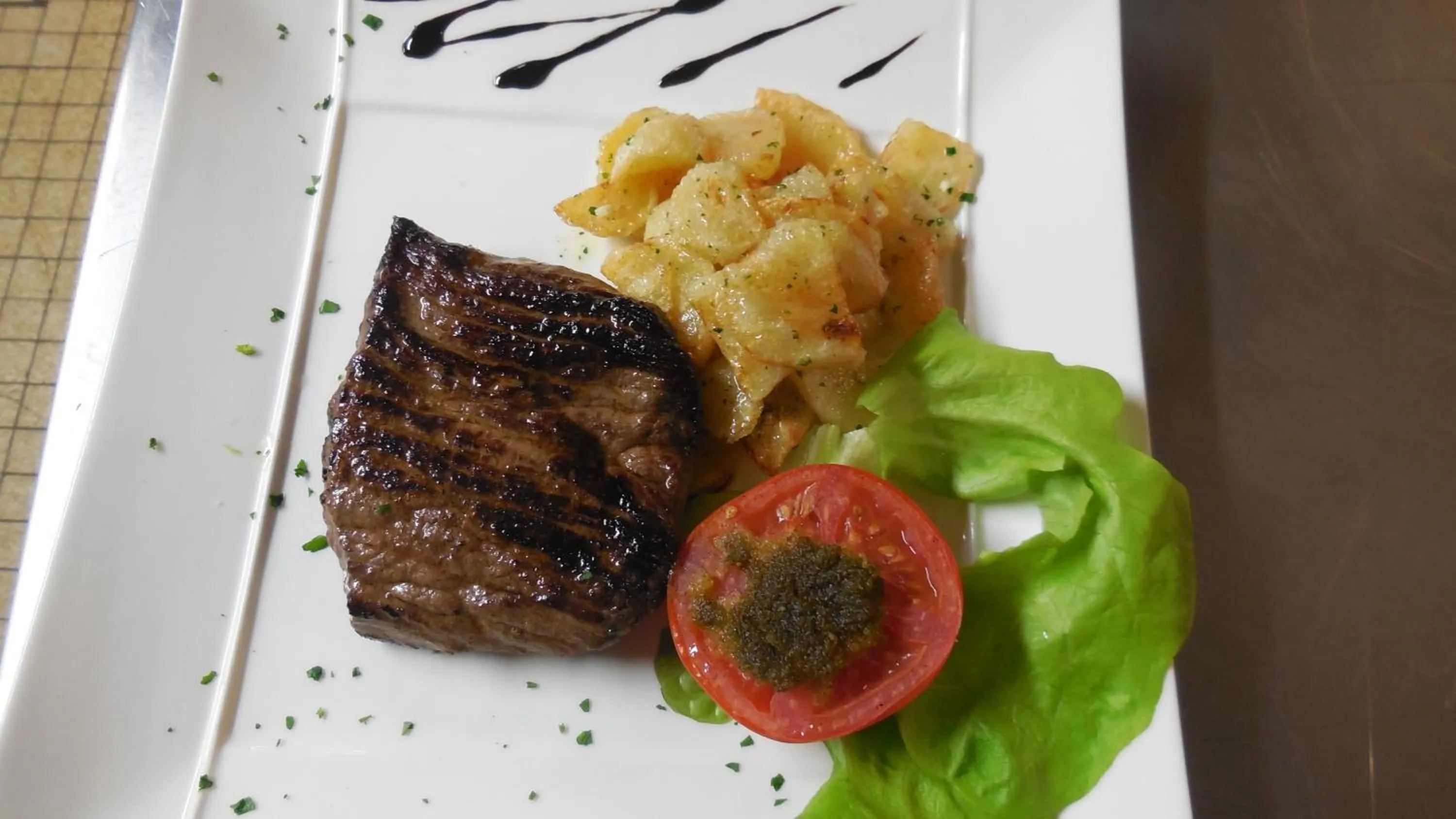 Lunch in Logis Hotel Restaurant des Voyageurs