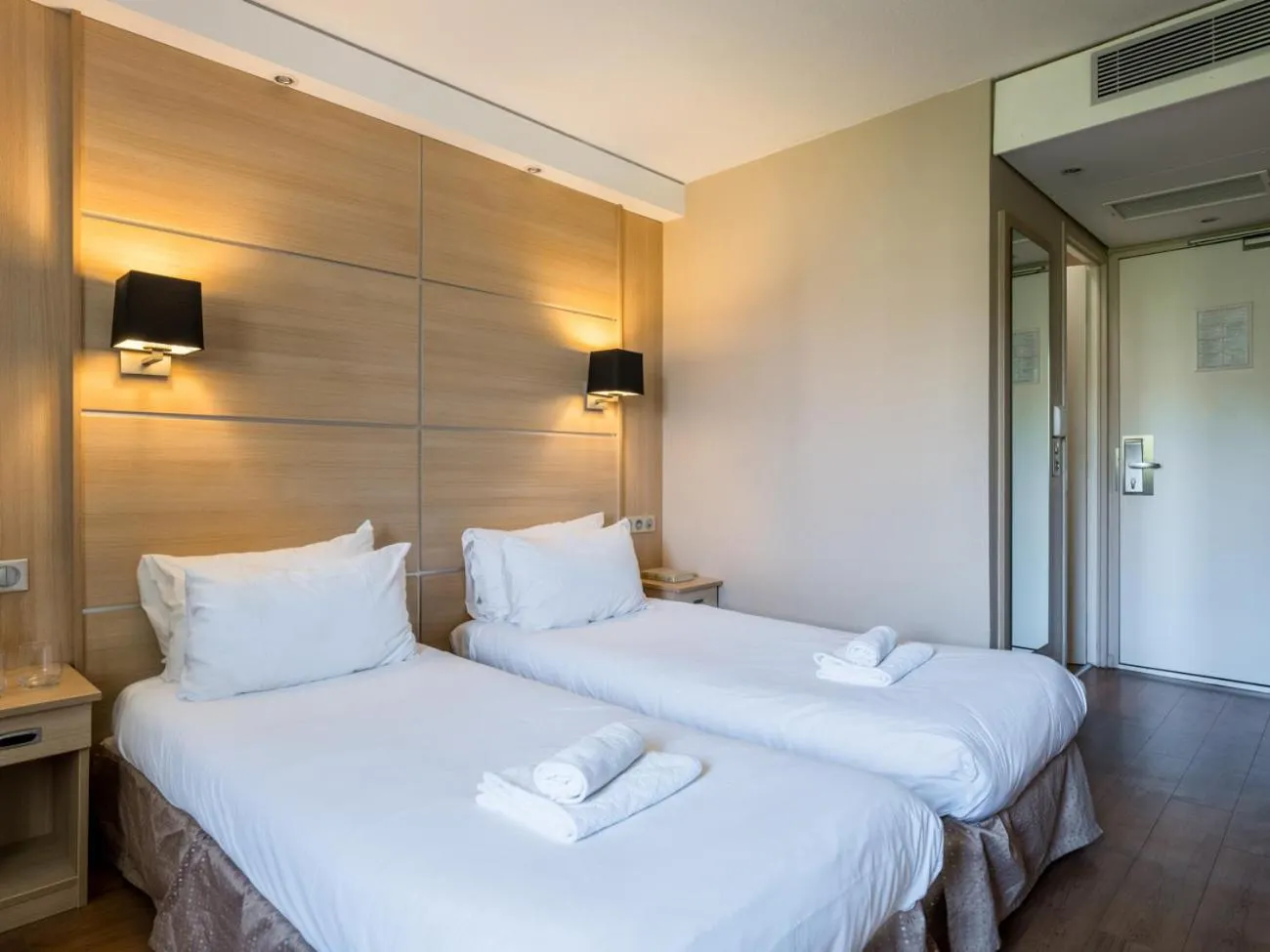 Bed in Hotel Novel Restaurant La Mamma