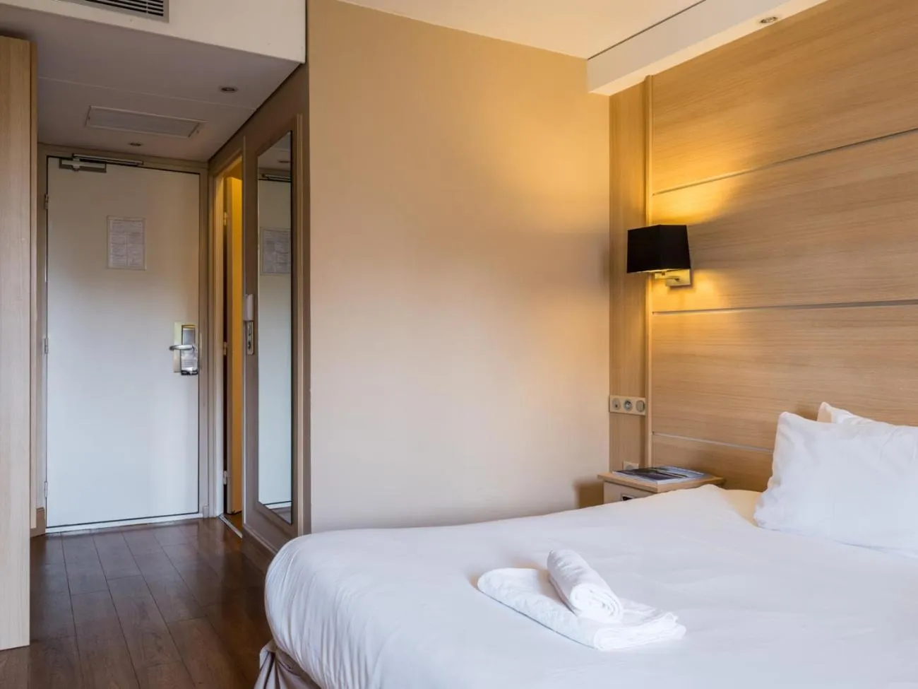 Bed in Hotel Novel Restaurant La Mamma