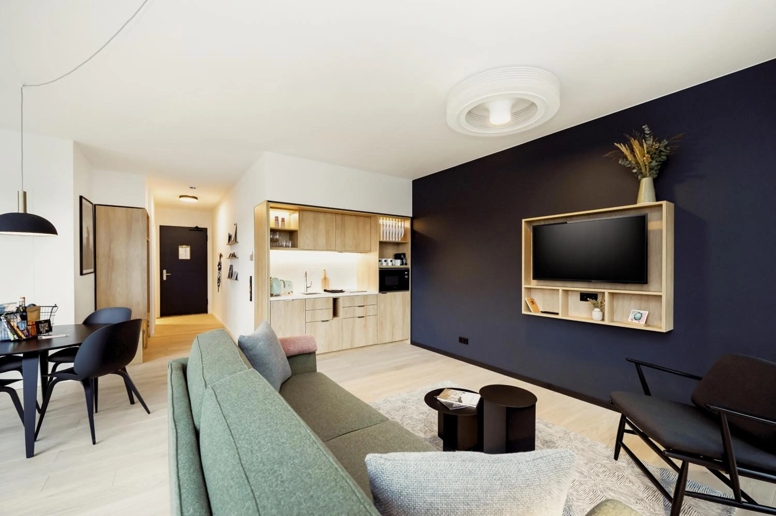 Living room in Wilde Aparthotels Berlin, Checkpoint Charlie