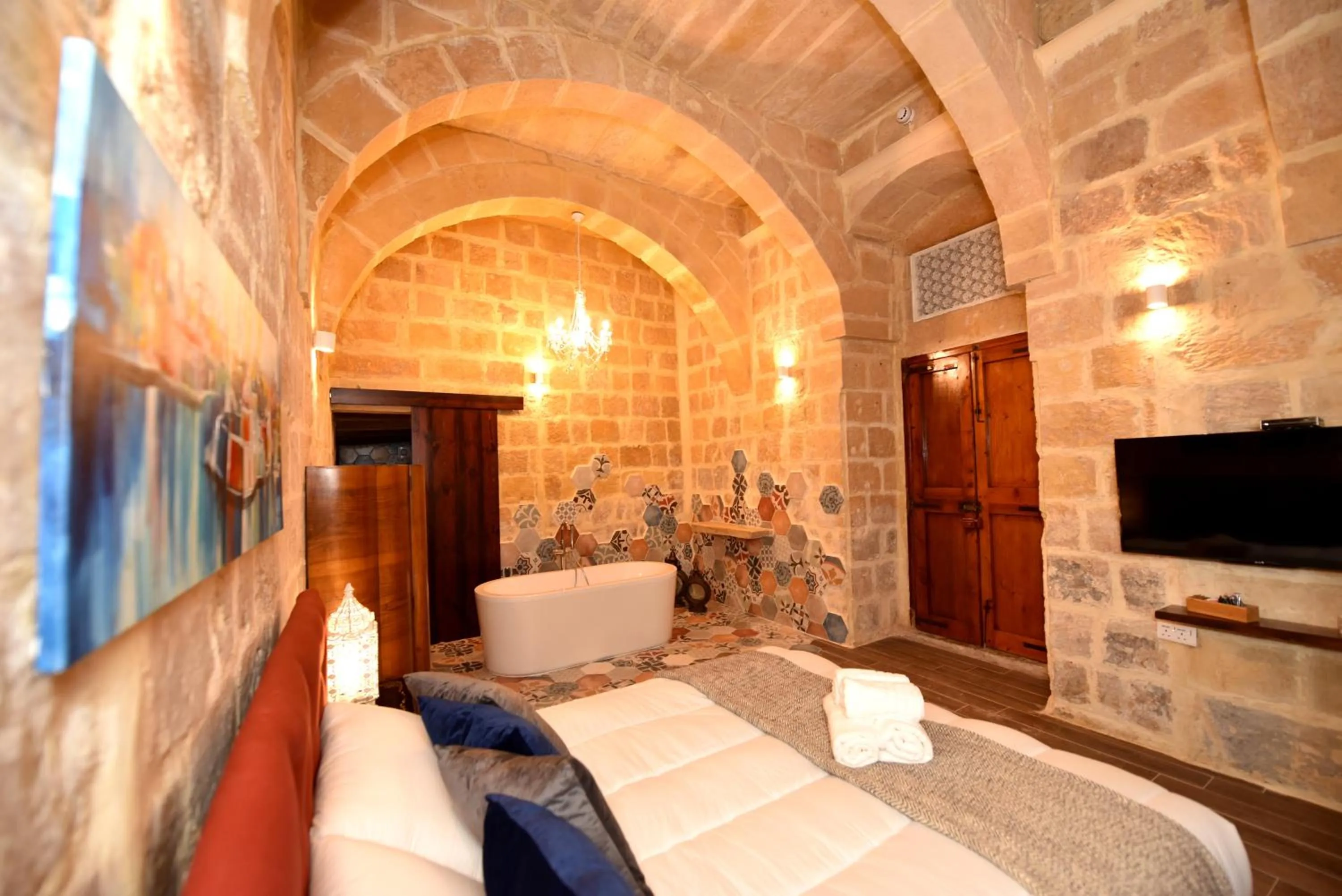 Photo of the whole room, Bed in The Lodge