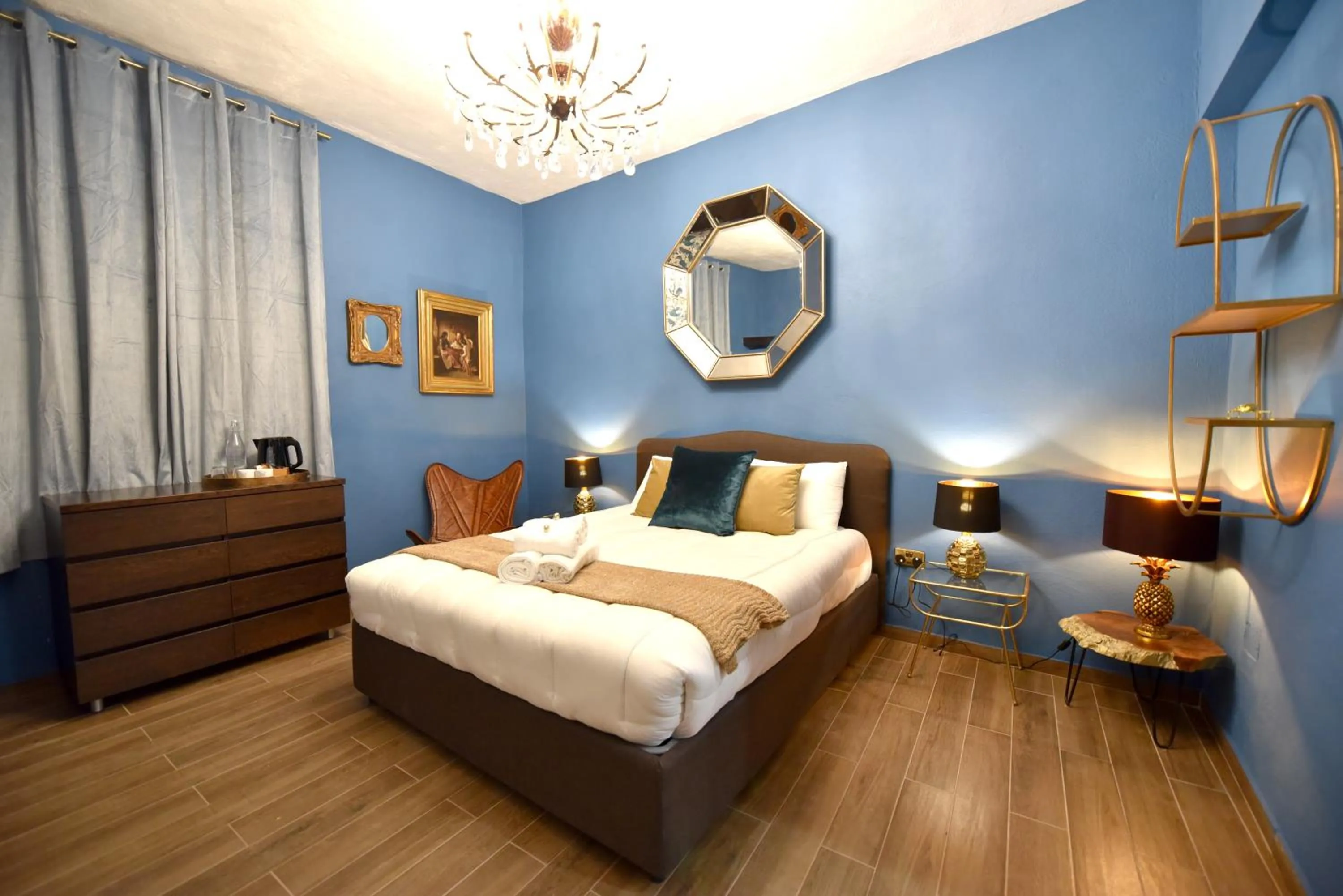 Photo of the whole room, Bed in The Lodge