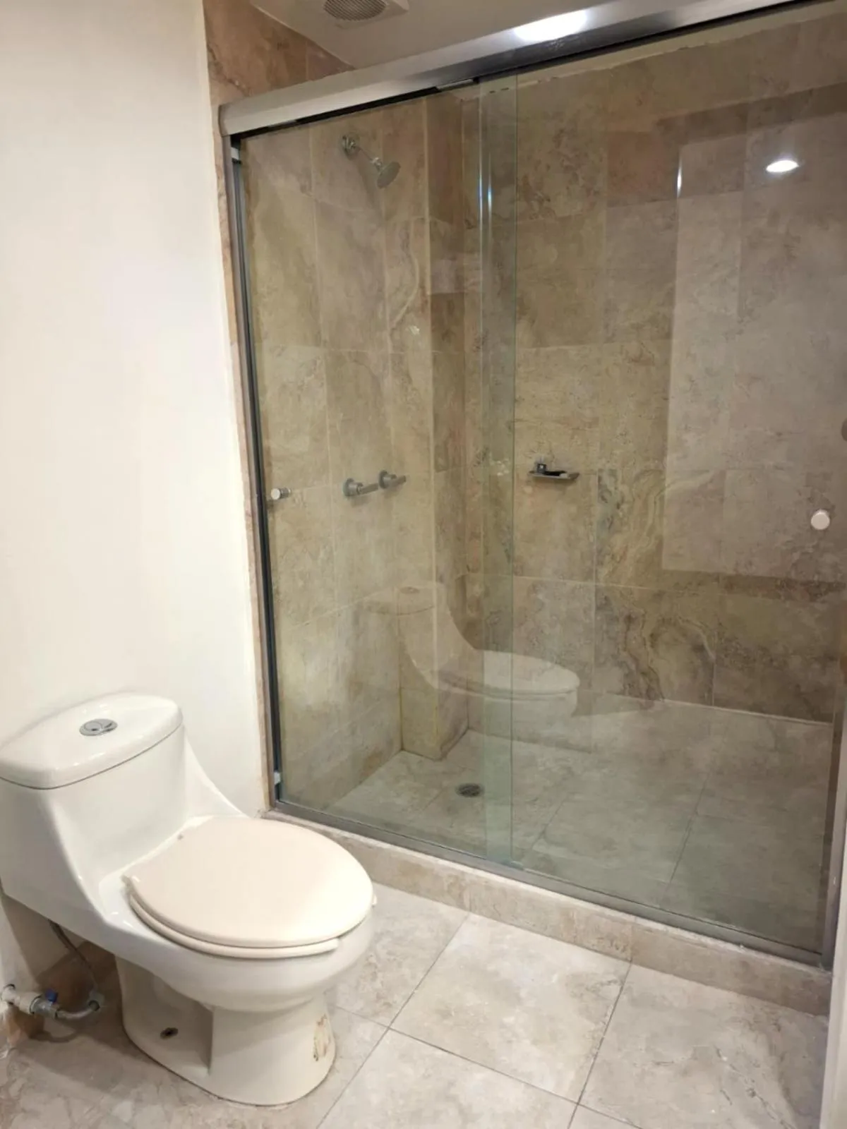 Shower in Hotel ALO! Express