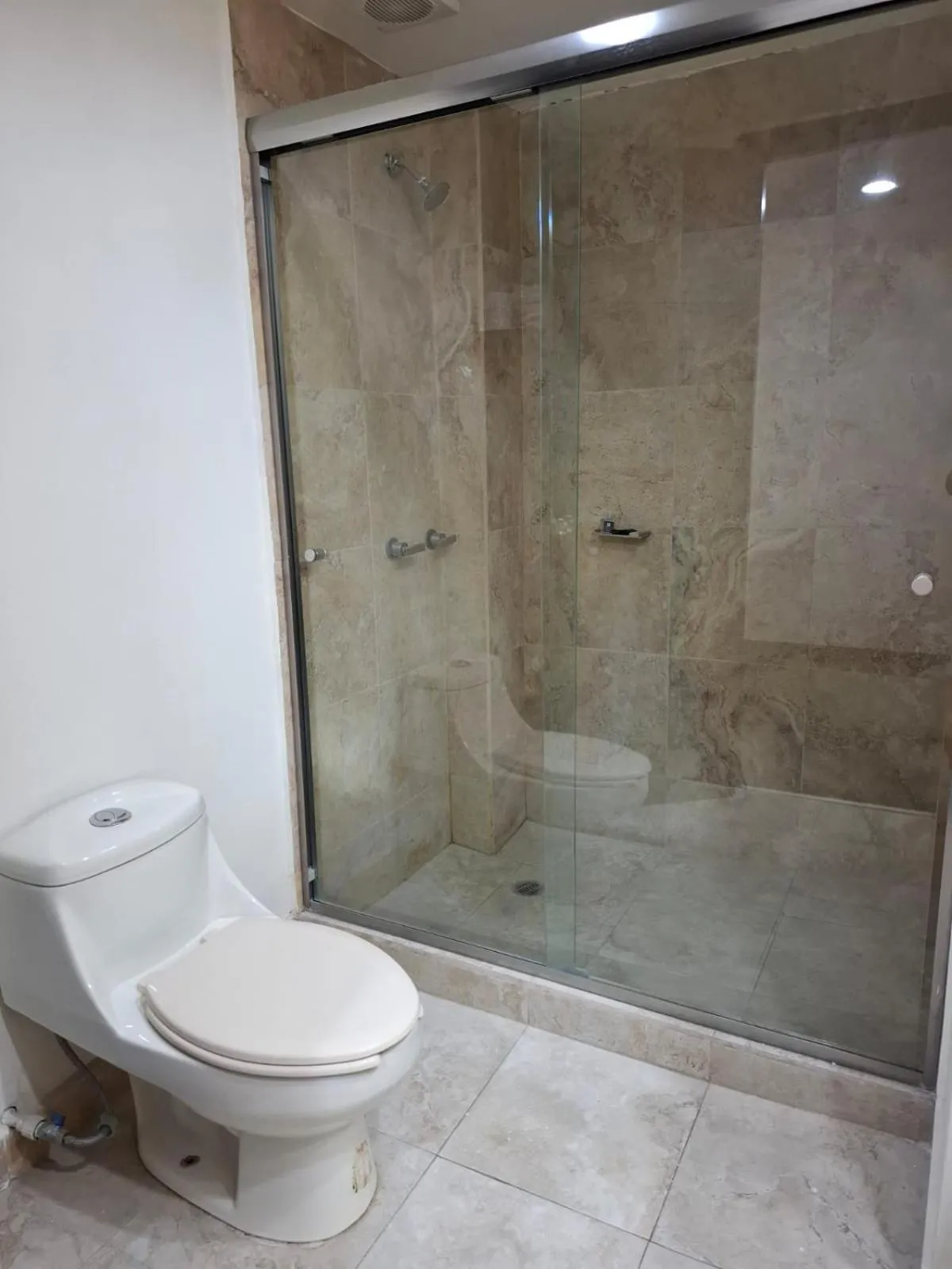 Shower in Hotel ALO! Express