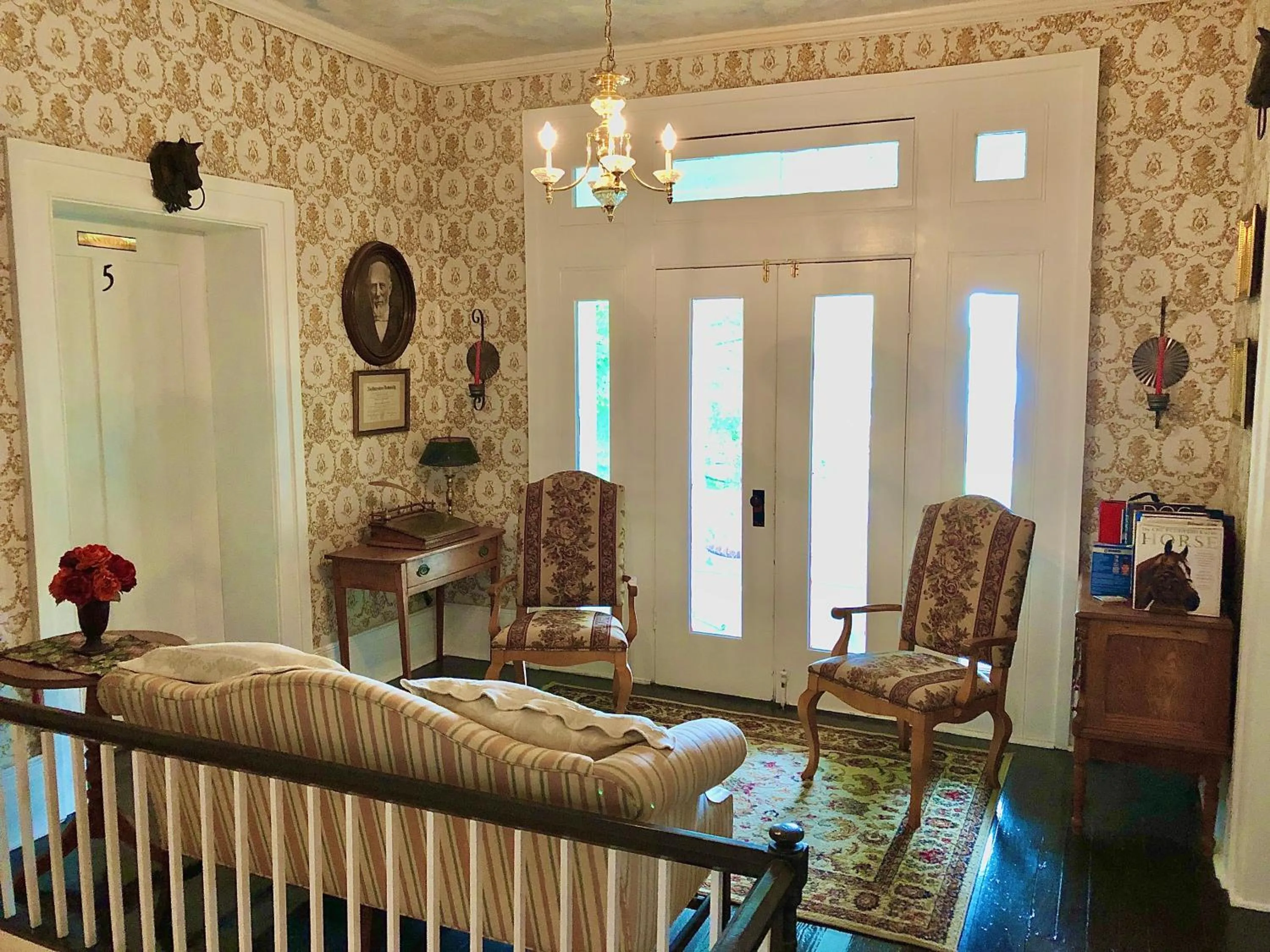 Seating area in Belmont Inn