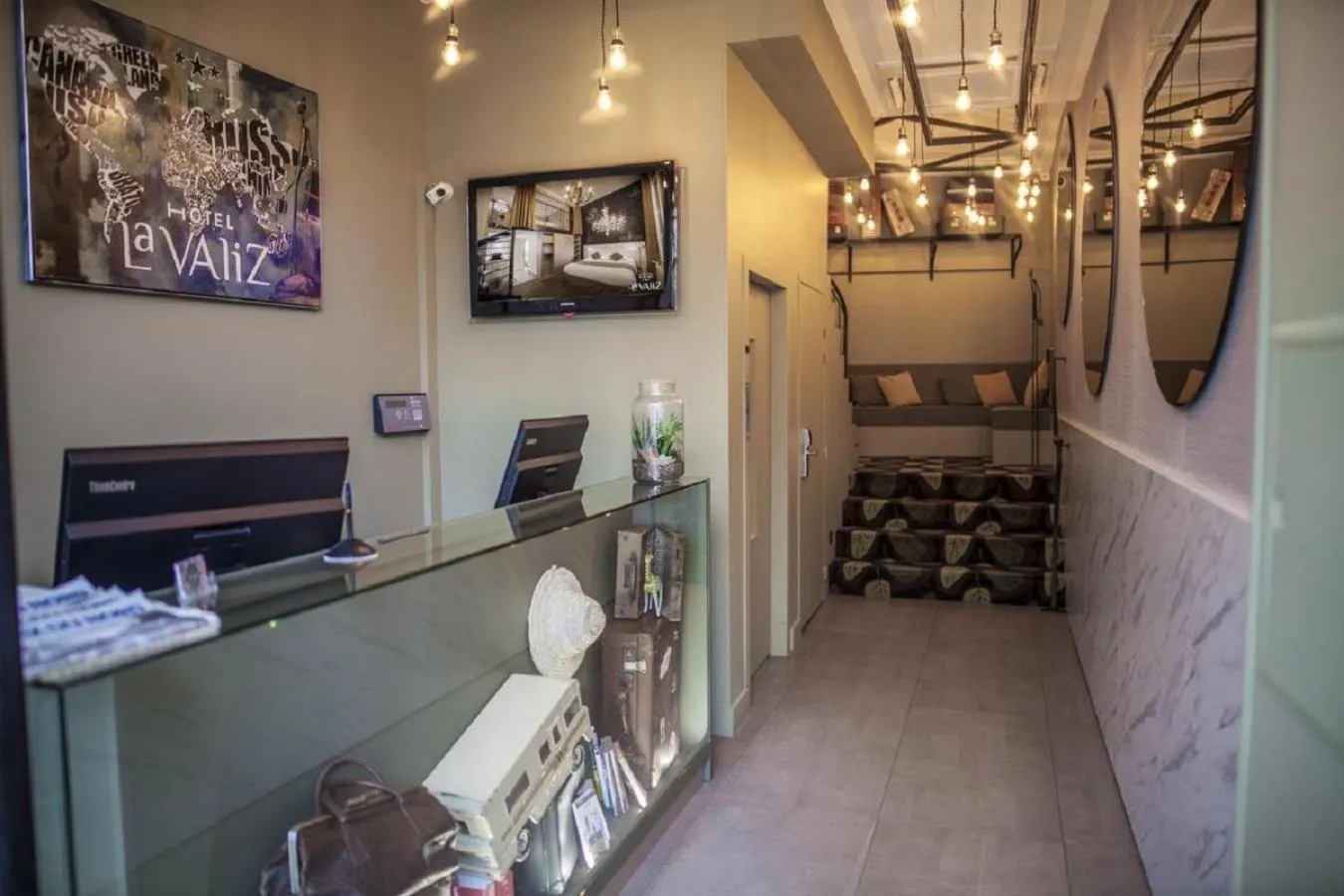 Lobby or reception in La Valiz