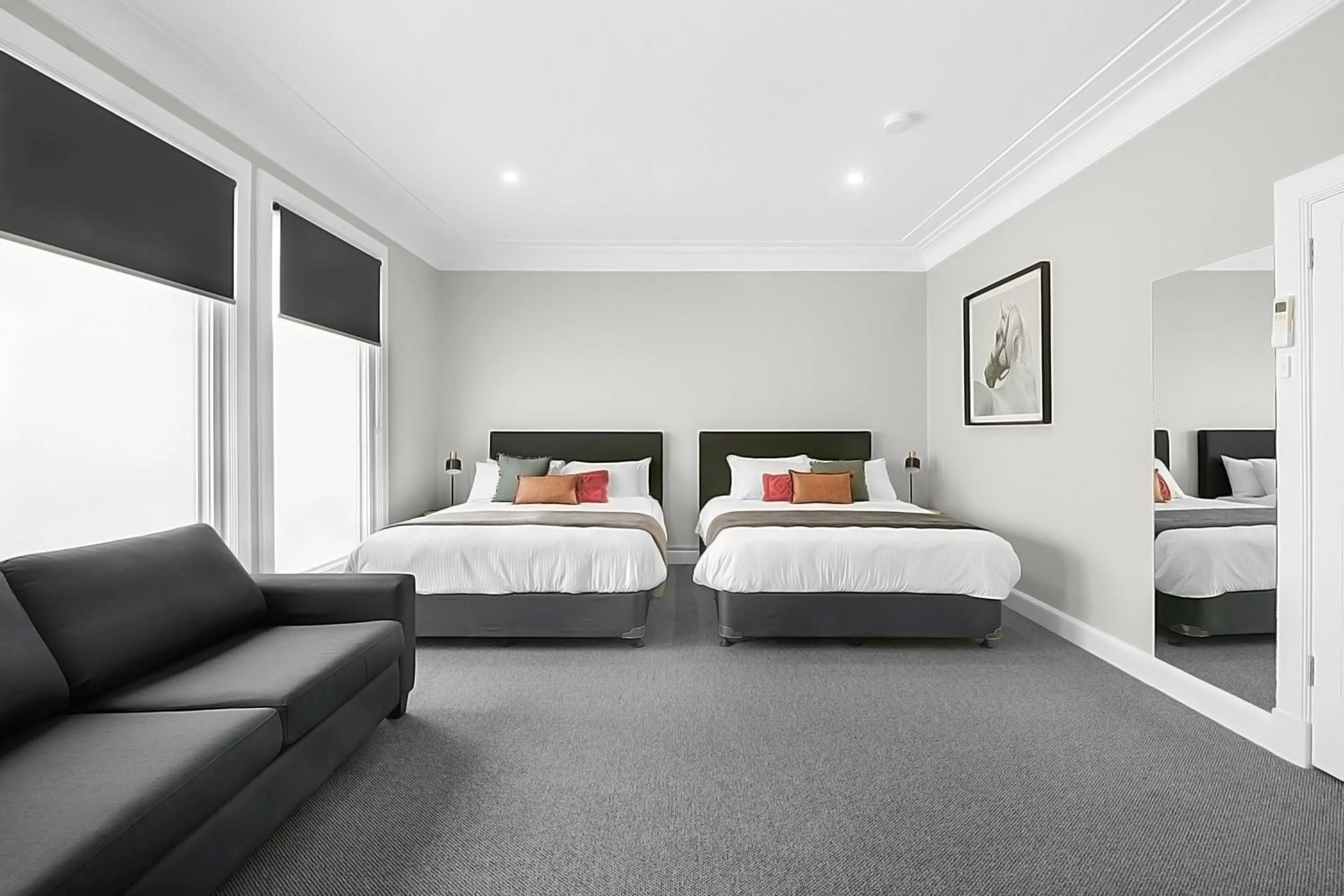 Bed in Horse and Jockey Hotel Homebush