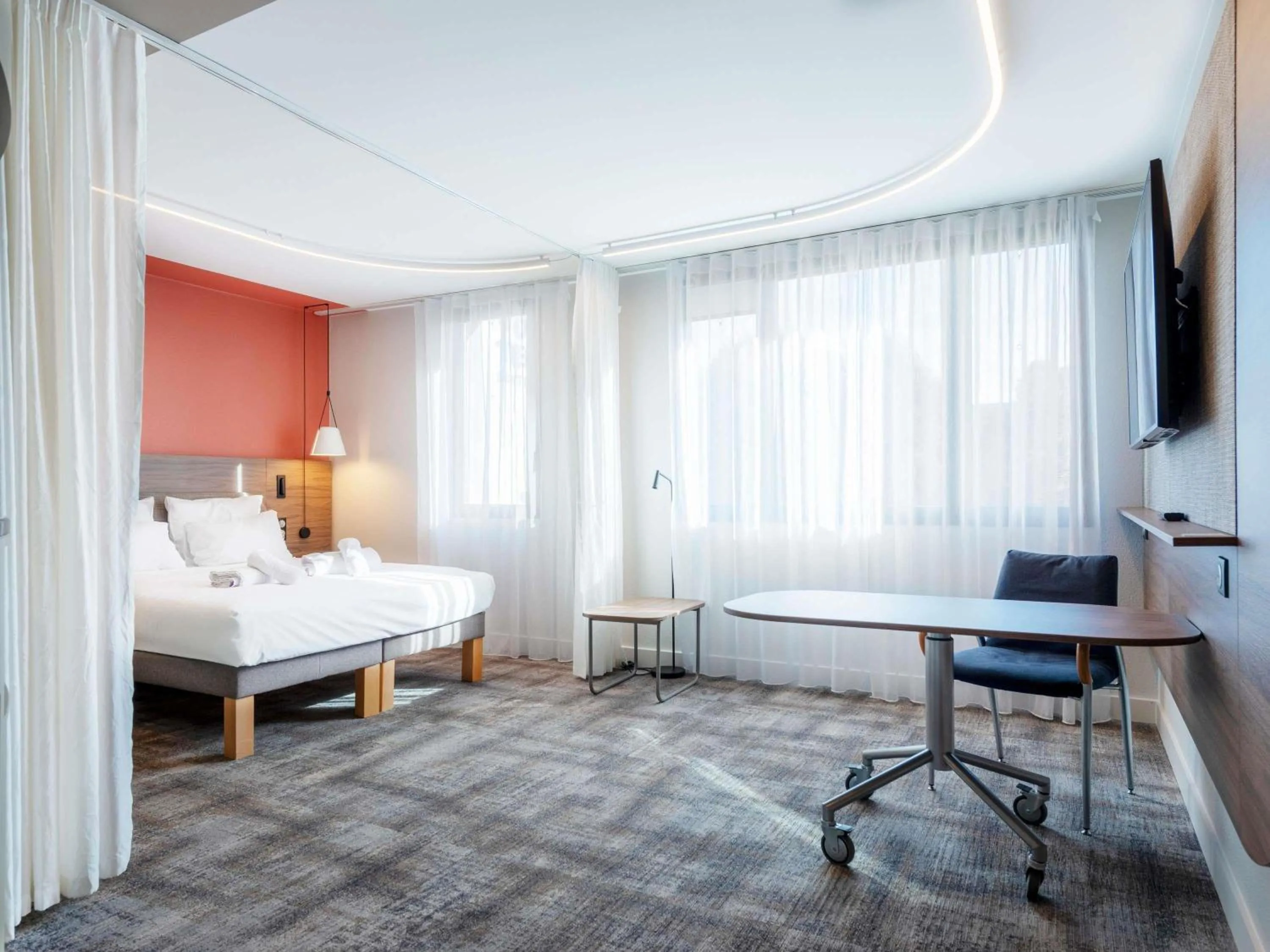 Bed in Novotel Suites Nancy Centre