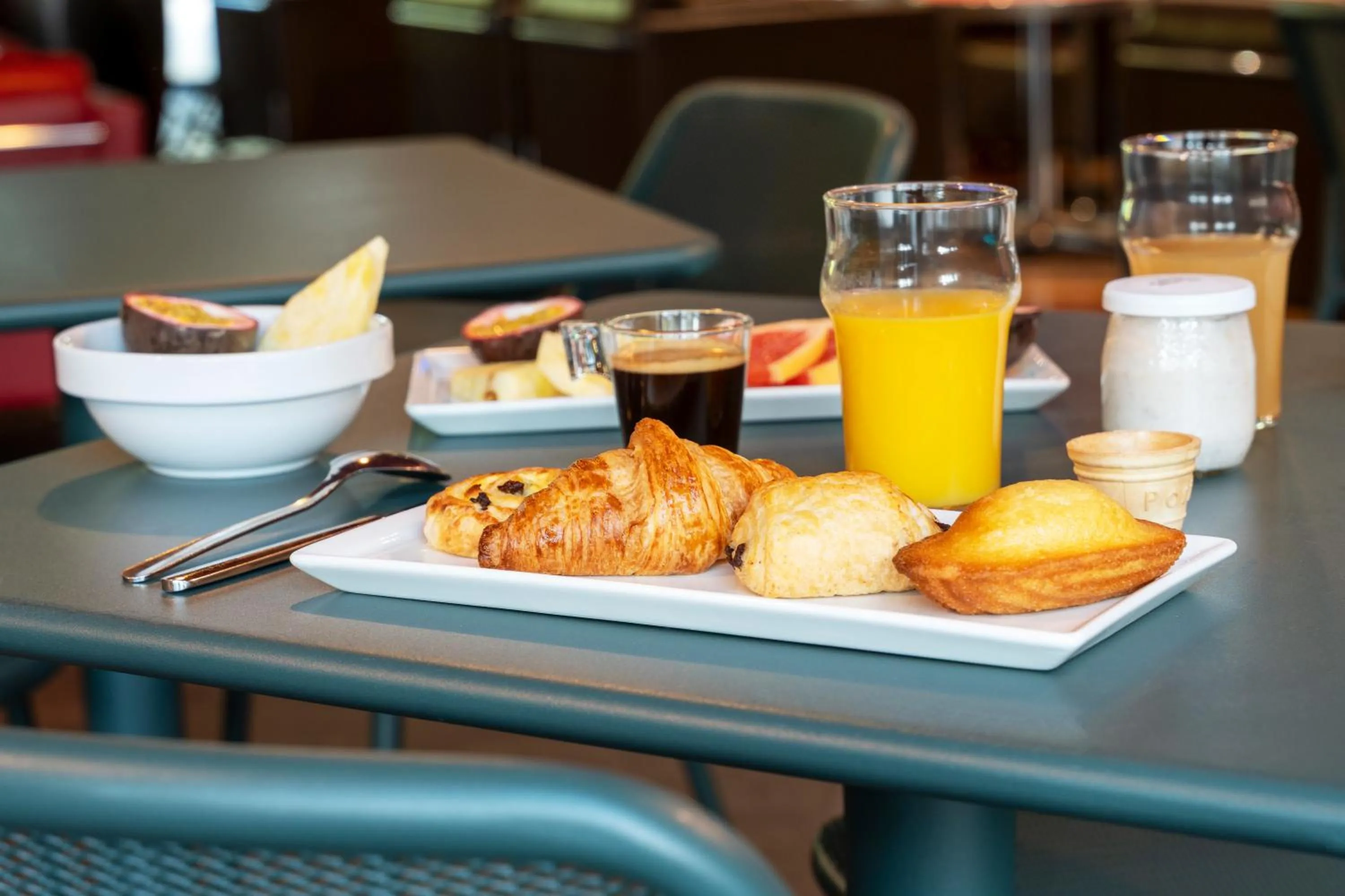 Food and drinks in Novotel Suites Nancy Centre