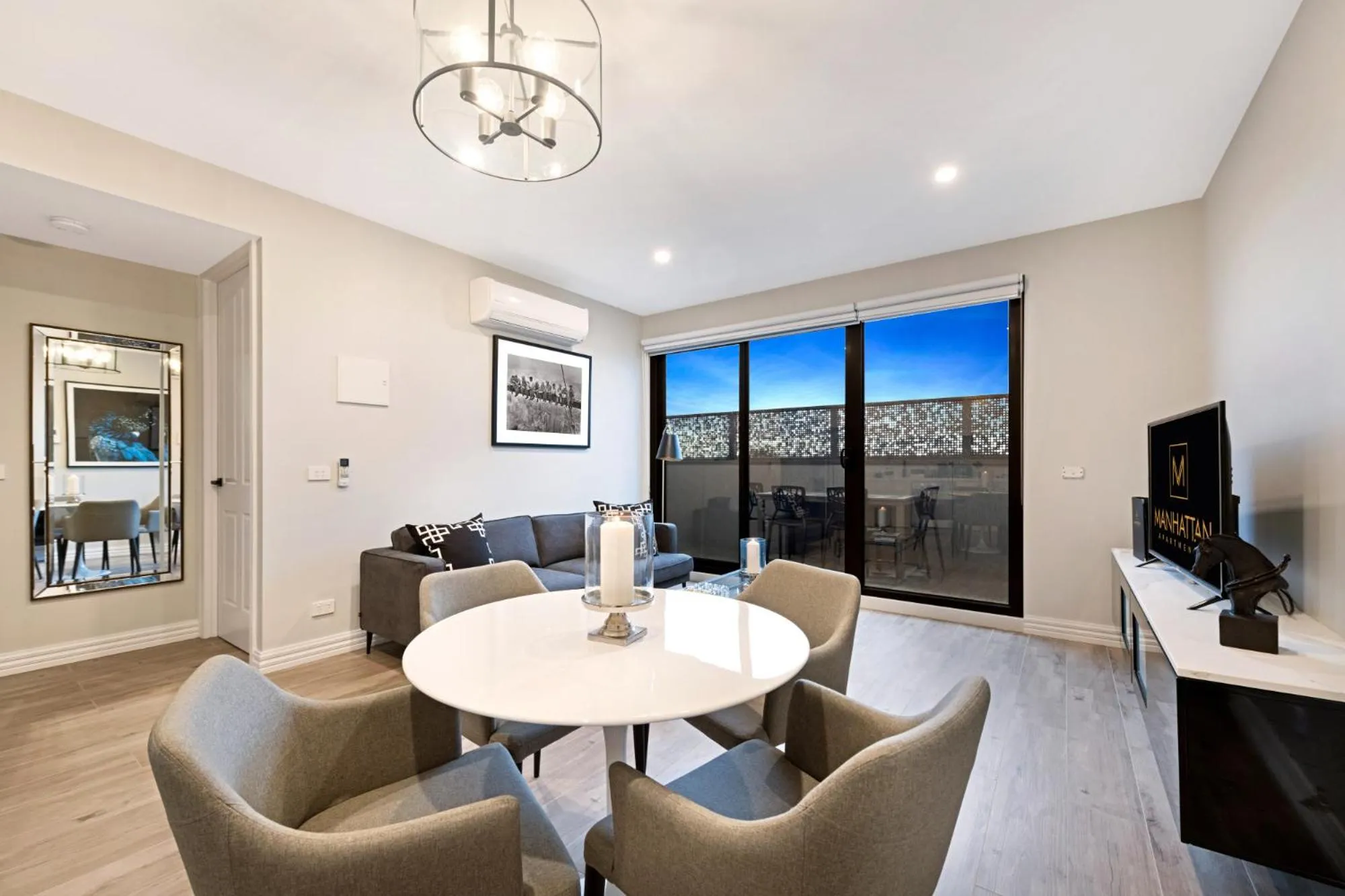 Living room in Manhattan Apartments - Glen Iris