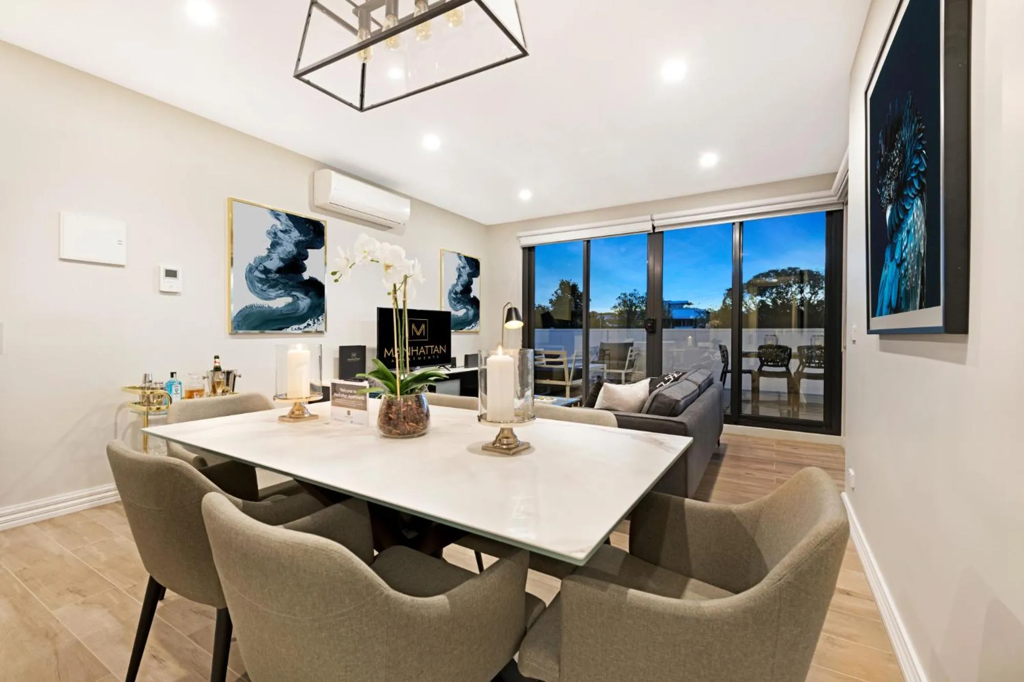 Dining area in Manhattan Apartments - Glen Iris